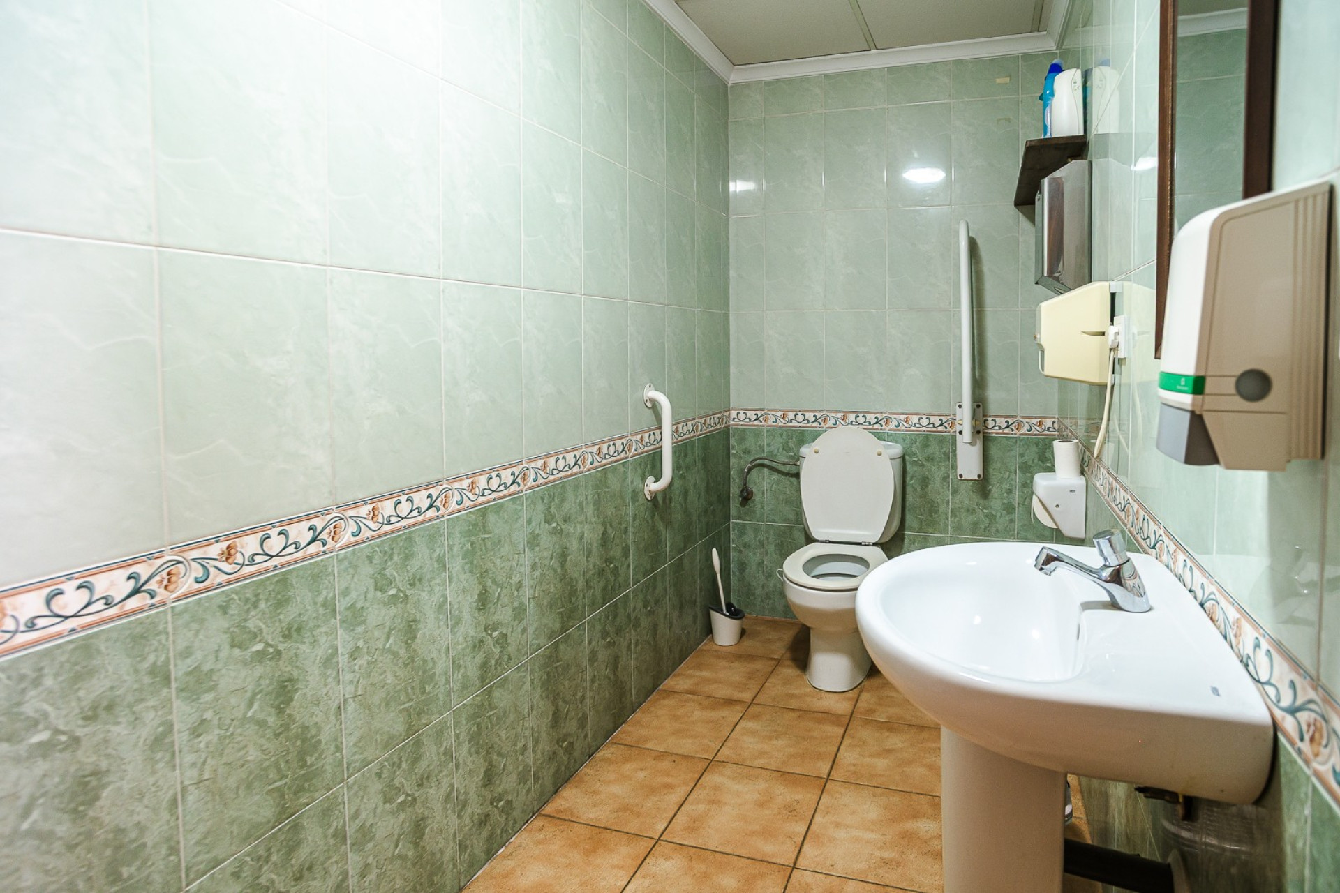 Odsprzedaż - COMMERCIAL PROPERTY - Torrevieja - La Veleta