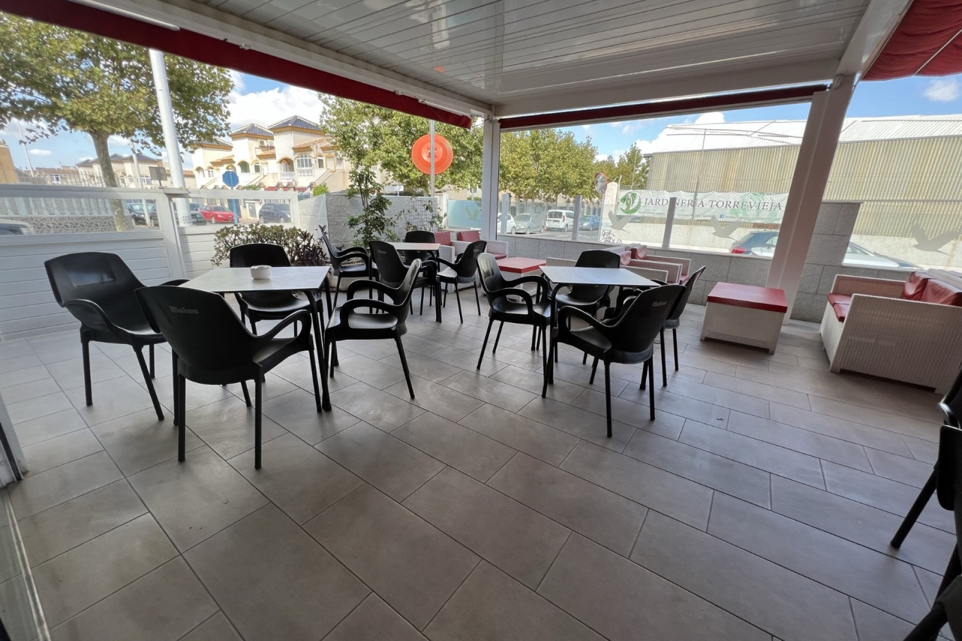 Odsprzedaż - Commercial - Torrevieja - Costa Blanca Sur