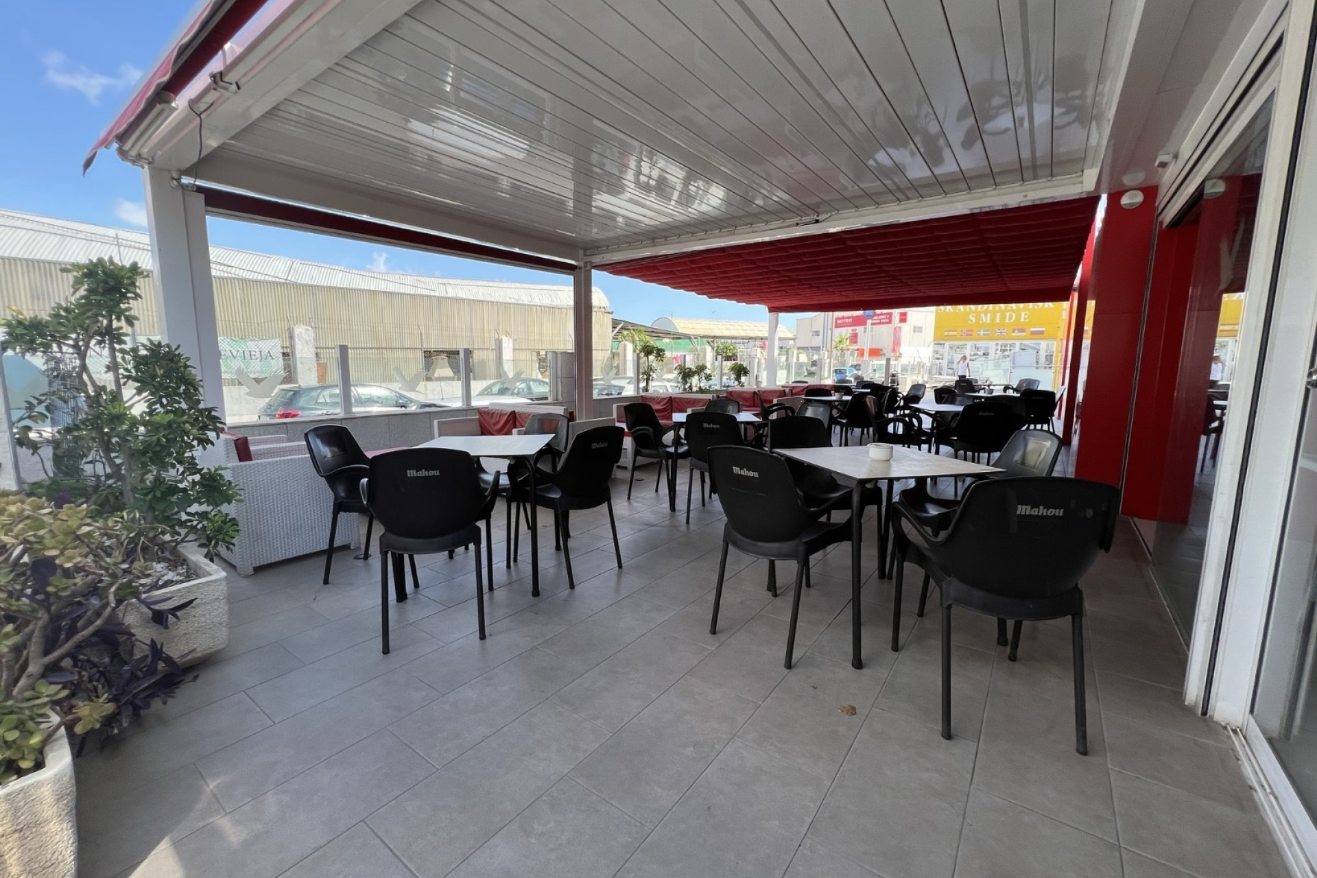 Odsprzedaż - Commercial - Torrevieja - Costa Blanca Sur