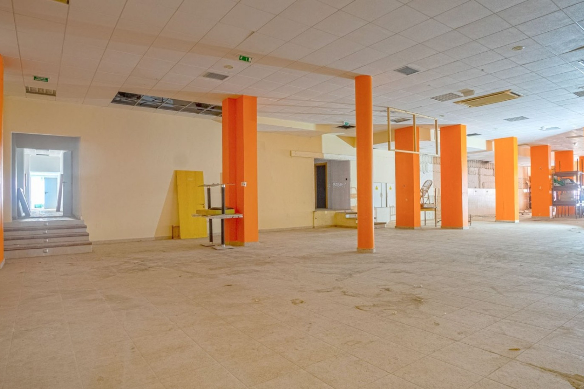 Odsprzedaż - Commercial - Torrevieja