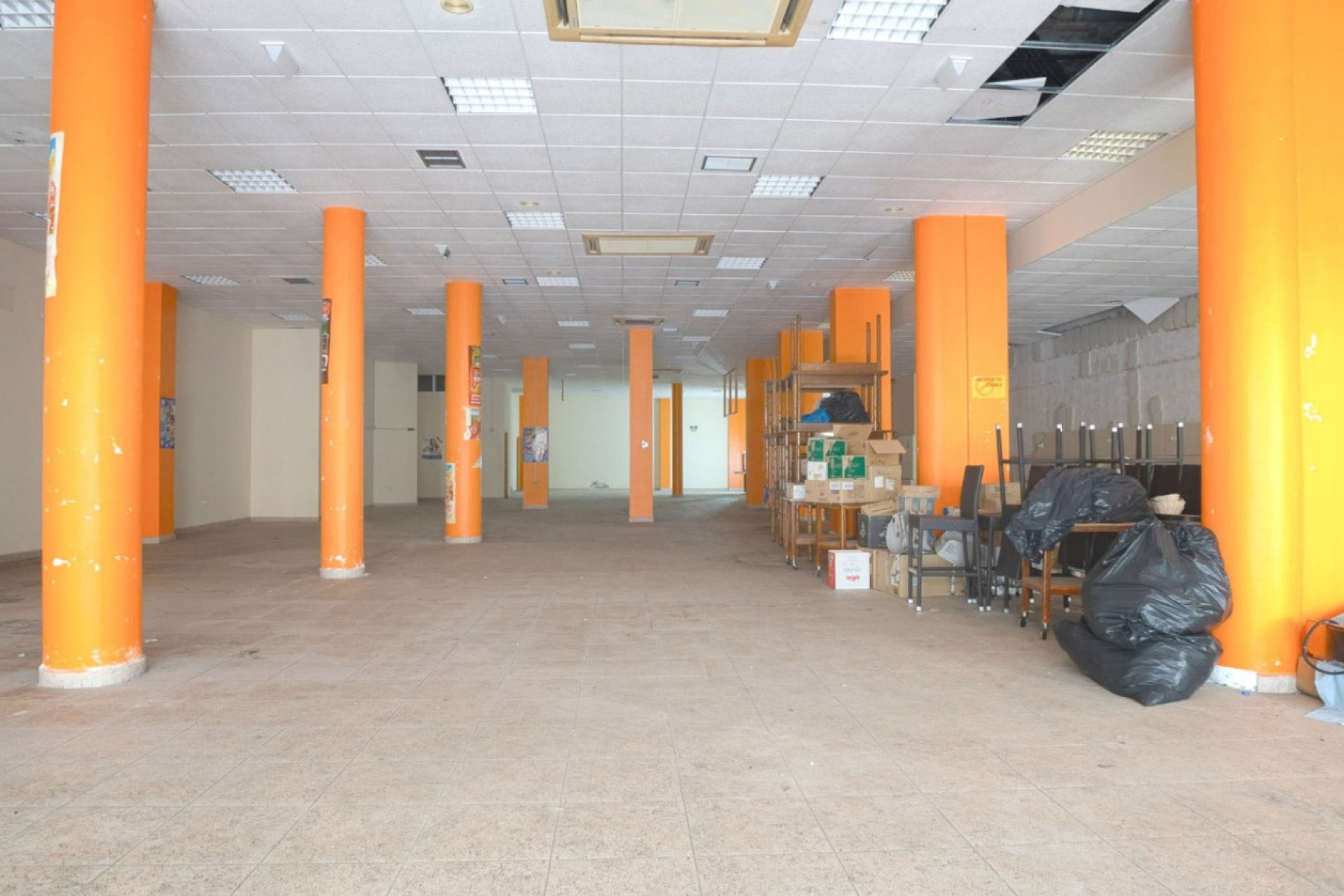 Odsprzedaż - Commercial - Torrevieja