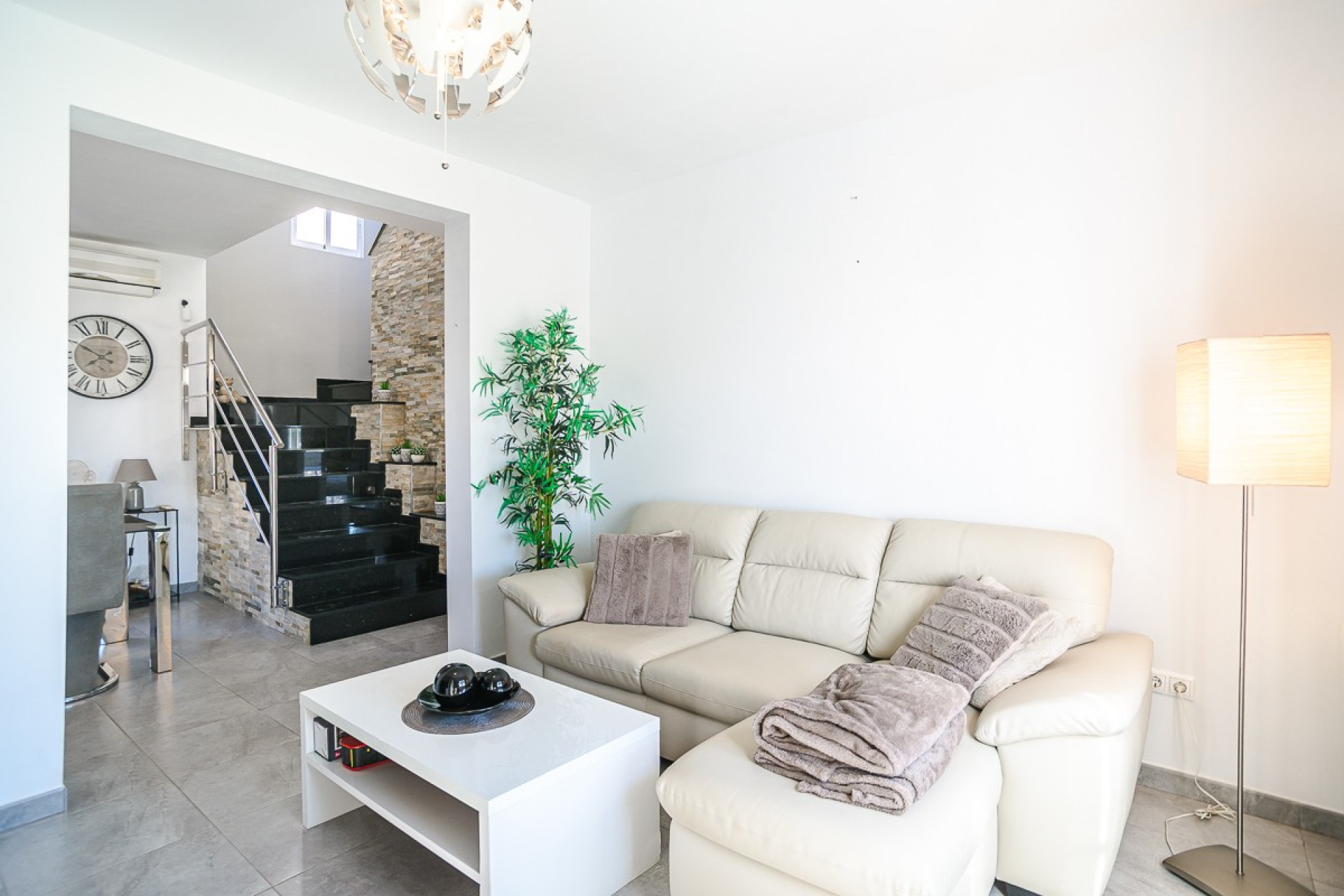 Odsprzedaż - Finca / Nieruchomość wiejska - Algorfa - ALGORFA