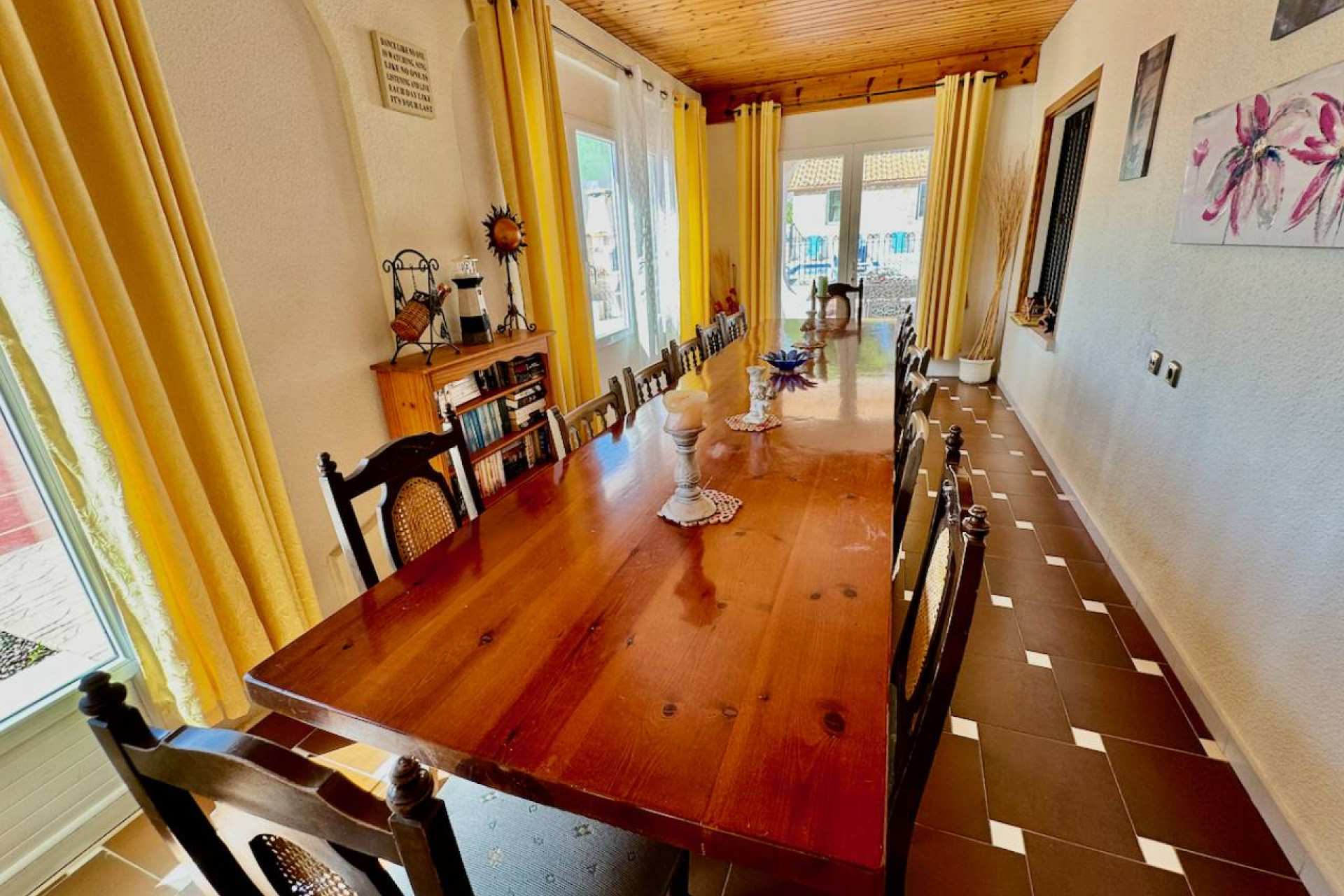 Odsprzedaż - Finca / Nieruchomość wiejska - Castalla