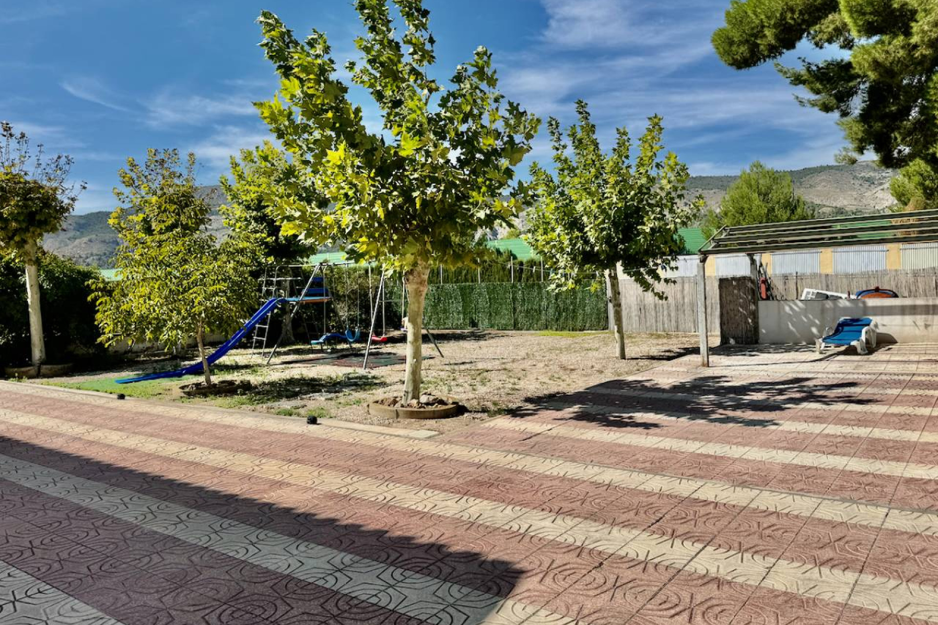 Odsprzedaż - Finca / Nieruchomość wiejska - Castalla