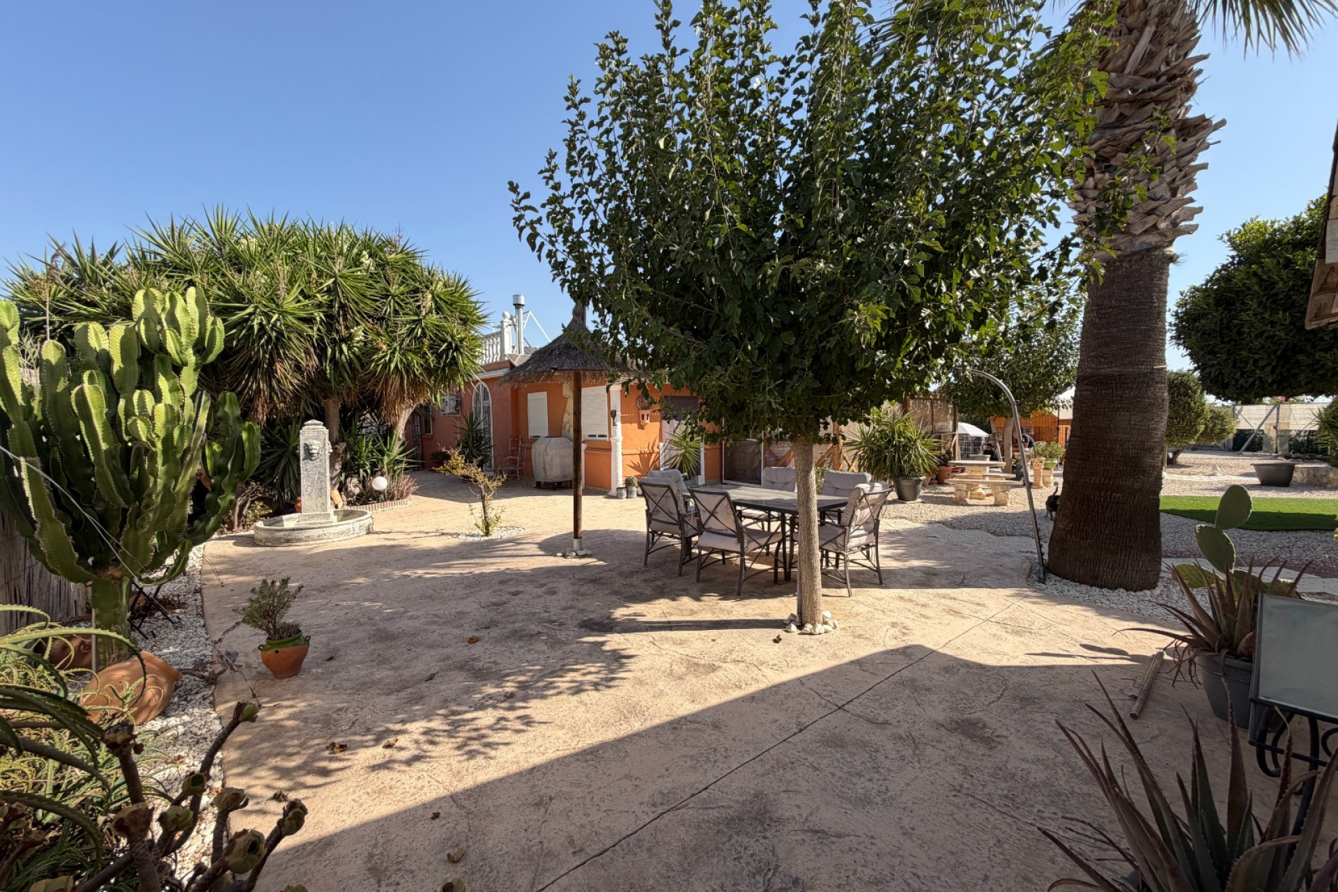 Odsprzedaż - Finca / Nieruchomość wiejska - La Marina - Elche / Elx