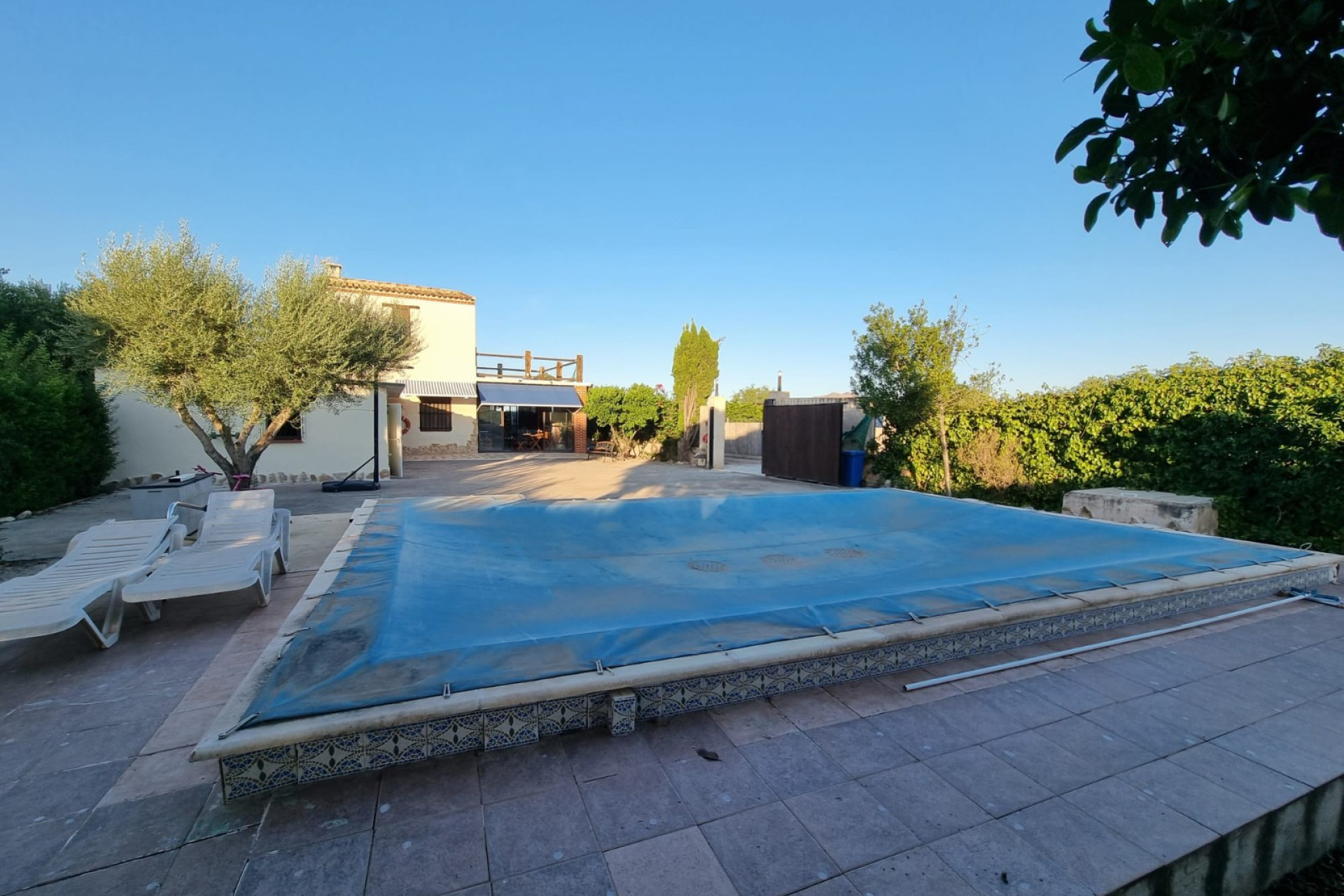 Odsprzedaż - Finca / Nieruchomość wiejska - Orihuela - Benferri