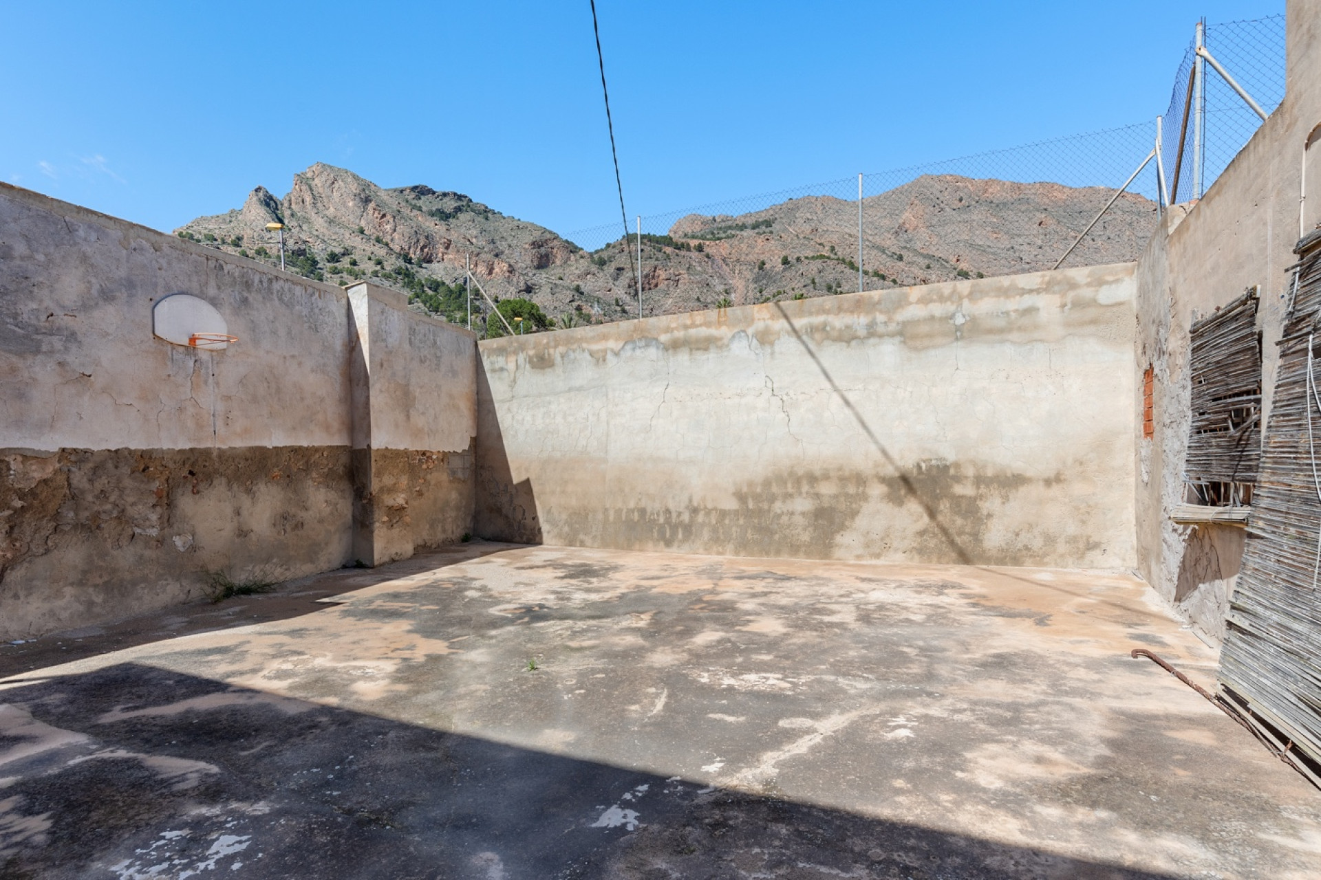 Odsprzedaż - Finca / Nieruchomość wiejska - Orihuela