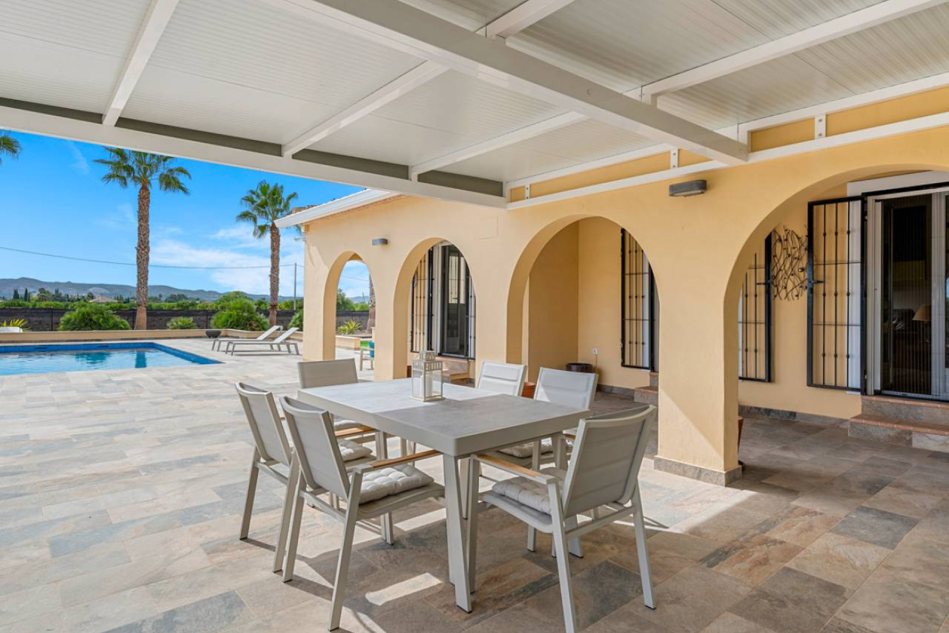 Odsprzedaż - Finca / Nieruchomość wiejska - Rafal