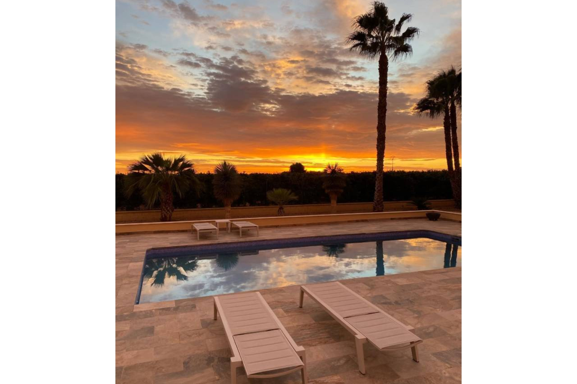 Odsprzedaż - Finca / Nieruchomość wiejska - Rafal