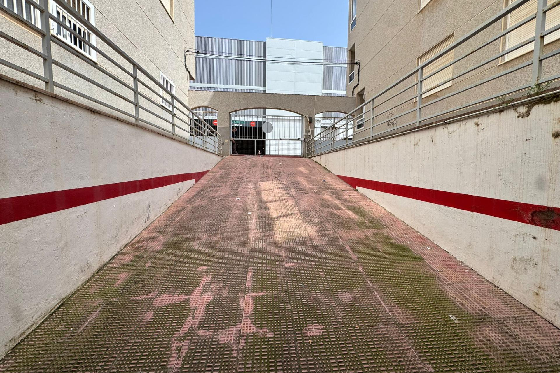 Odsprzedaż - Garage - Torrevieja - Playa del Cura