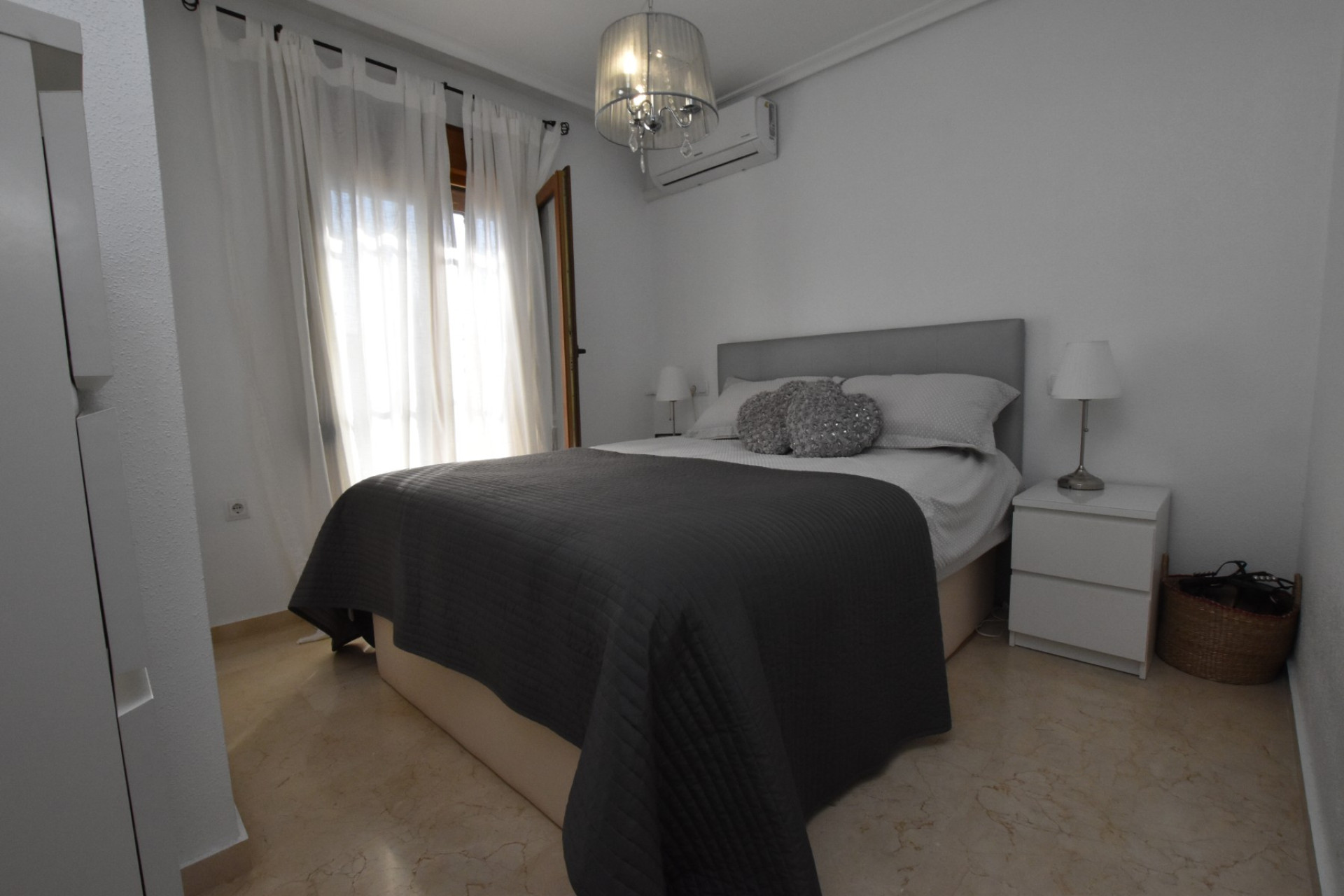Odsprzedaż - Kamienica - Algorfa - La Finca Golf Resort