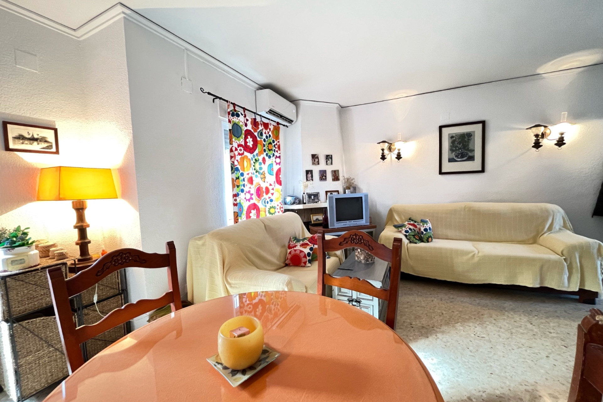 Odsprzedaż - Kamienica - Denia - Les Marines - Las Marinas