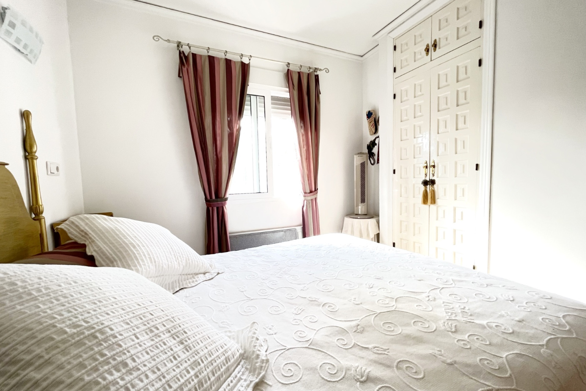 Odsprzedaż - Kamienica - Denia - Les Marines - Las Marinas