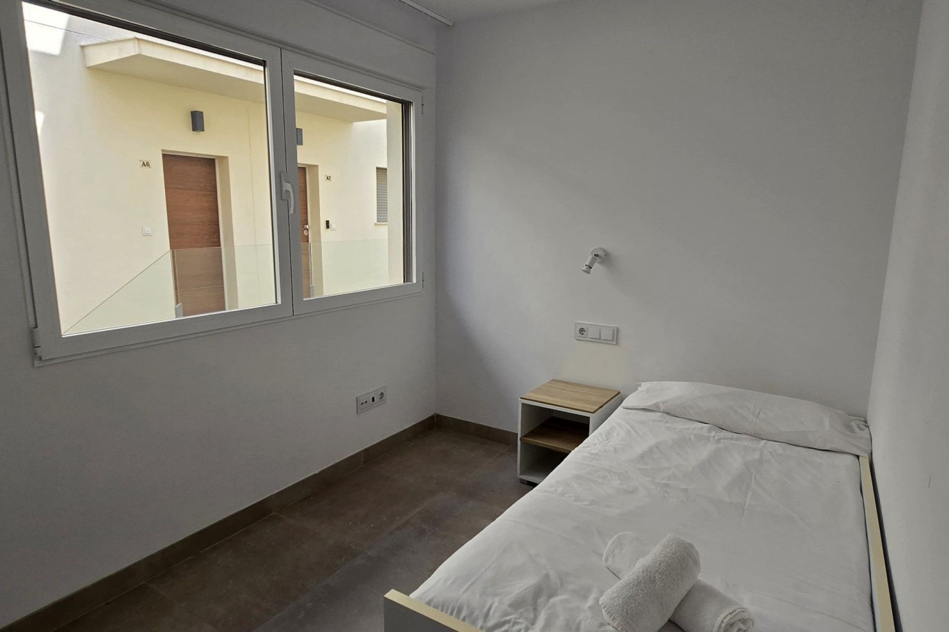 Odsprzedaż - Kamienica - Denia - Les Marines - Las Marinas