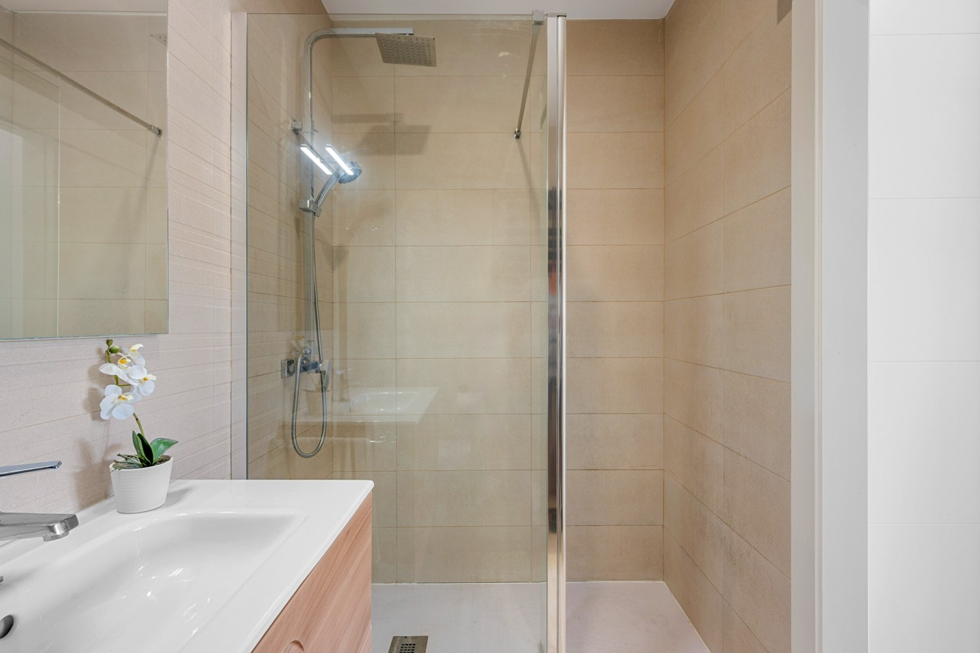 Odsprzedaż - Kamienica - Formentera del Segura