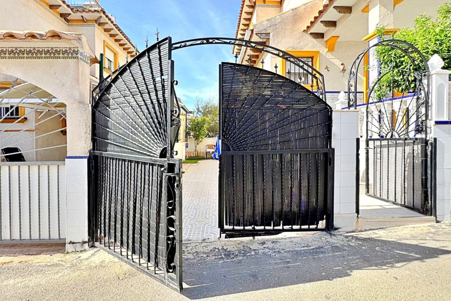 Odsprzedaż - Kamienica - Orihuela Costa - La Campana