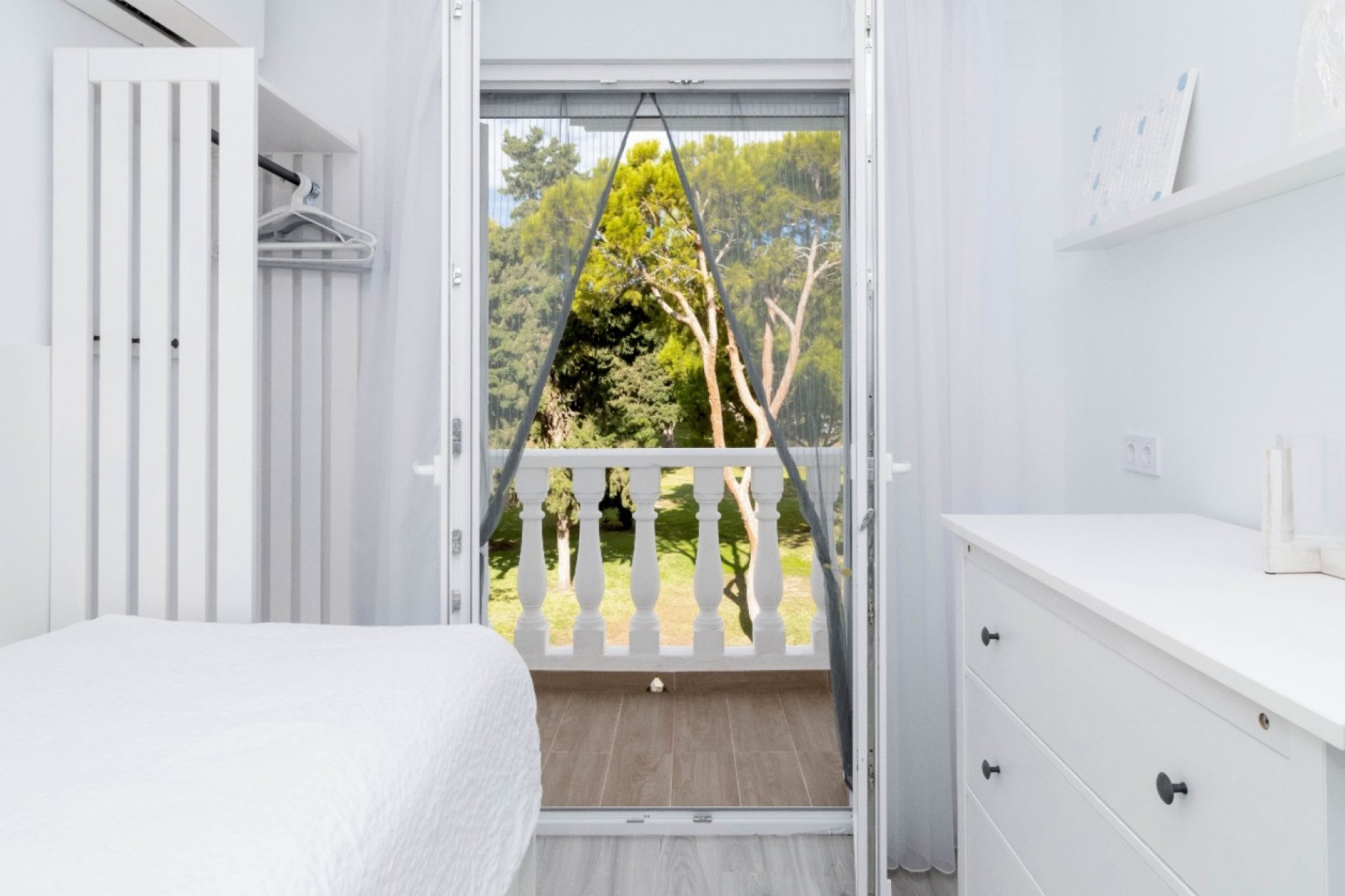 Odsprzedaż - Kamienica - Orihuela Costa - La Zenia