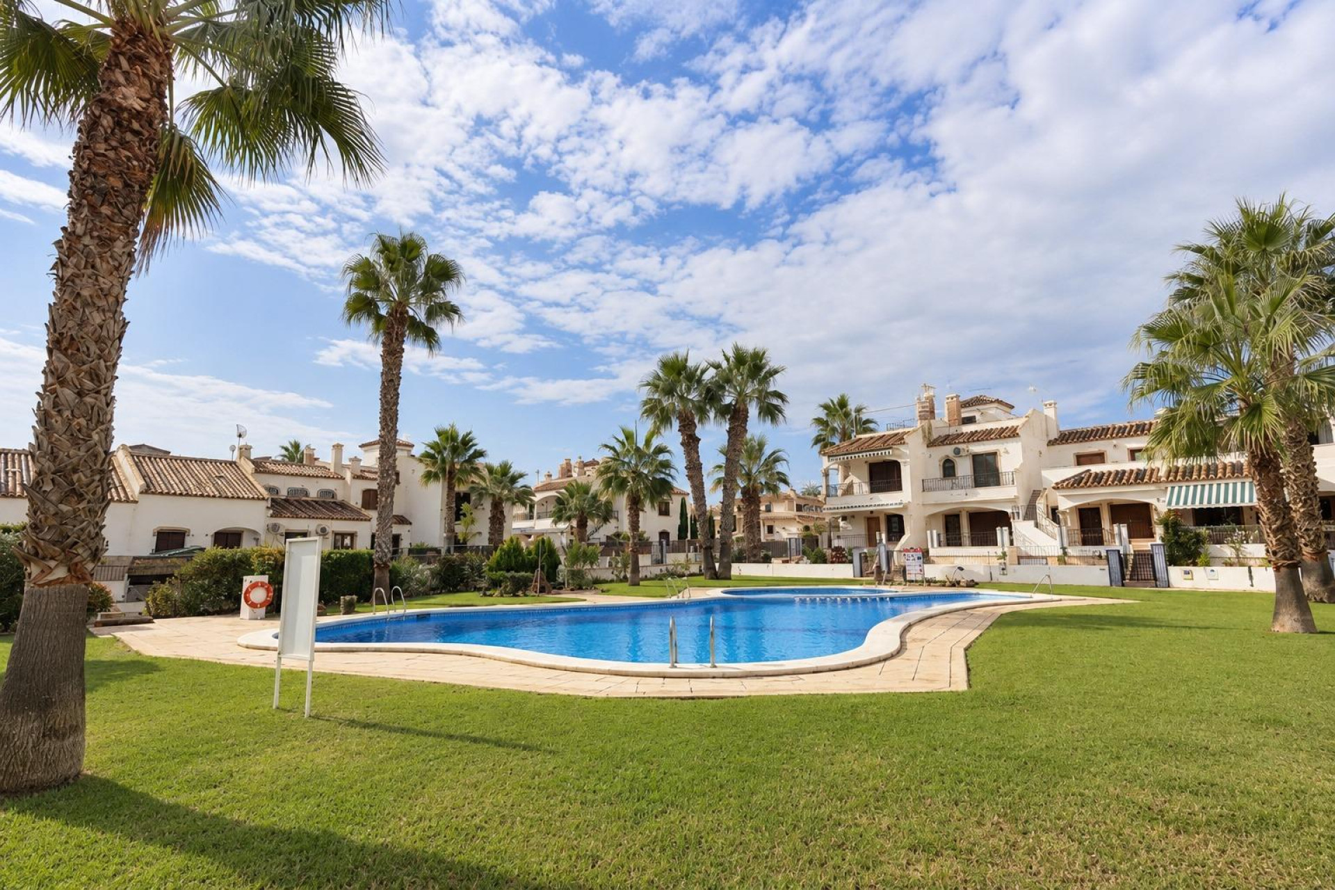 Odsprzedaż - Kamienica - Orihuela Costa - PAU 8