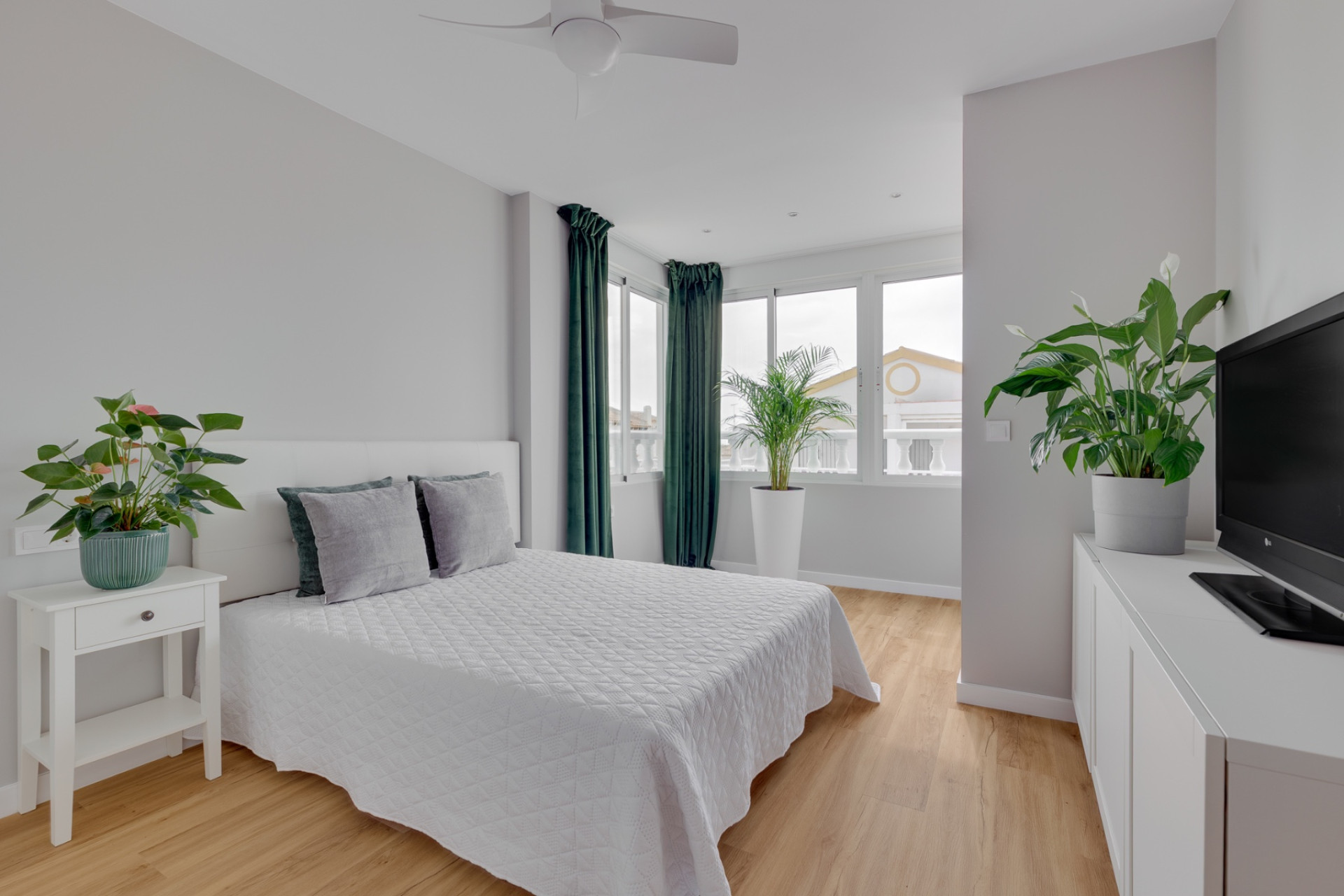 Odsprzedaż - Kamienica - Orihuela Costa