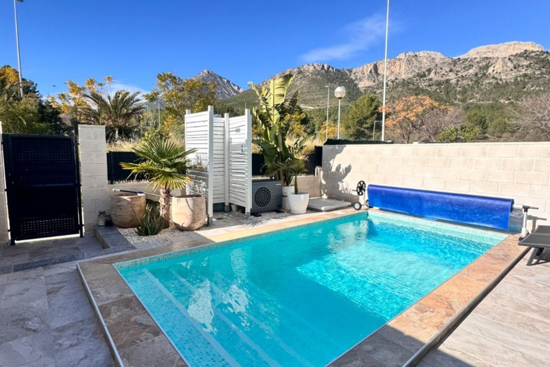 Odsprzedaż - Kamienica - Polop