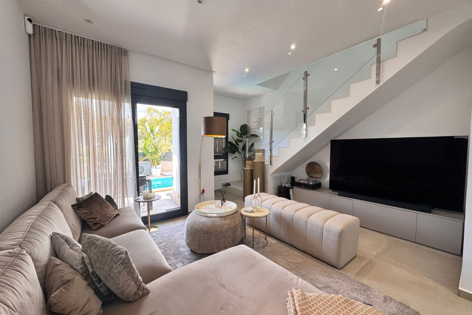 Odsprzedaż - Kamienica - Polop