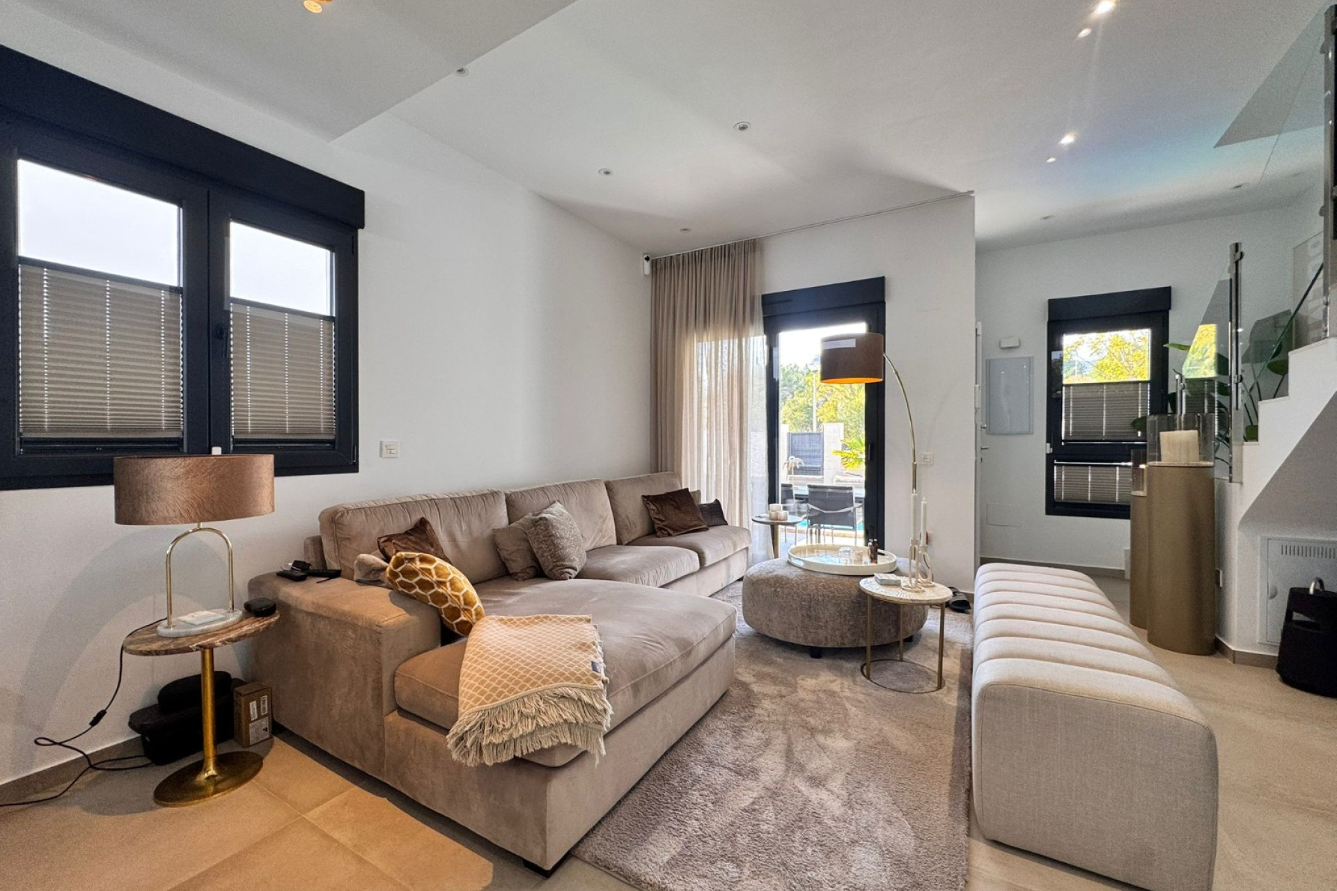 Odsprzedaż - Kamienica - Polop