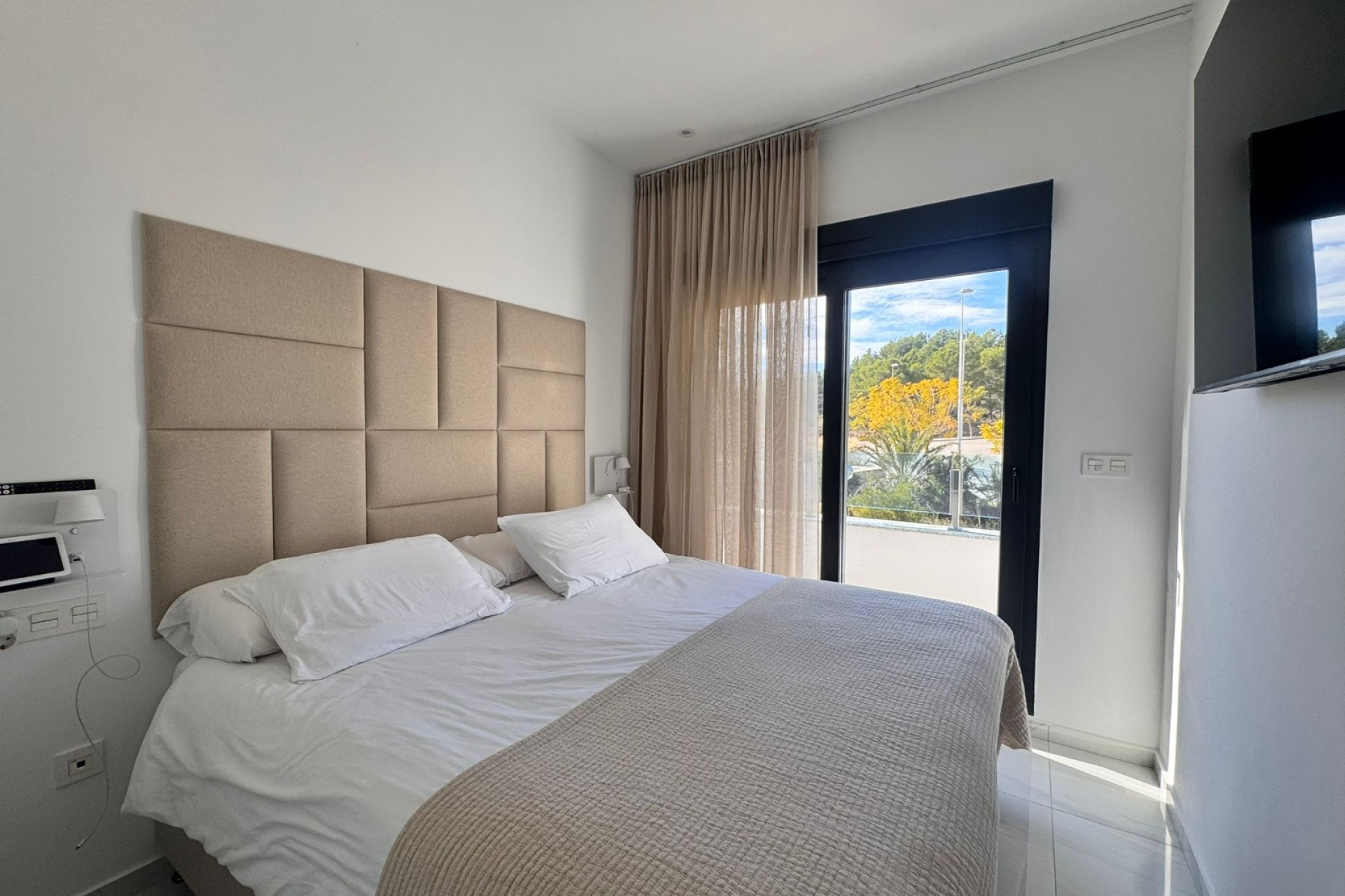 Odsprzedaż - Kamienica - Polop