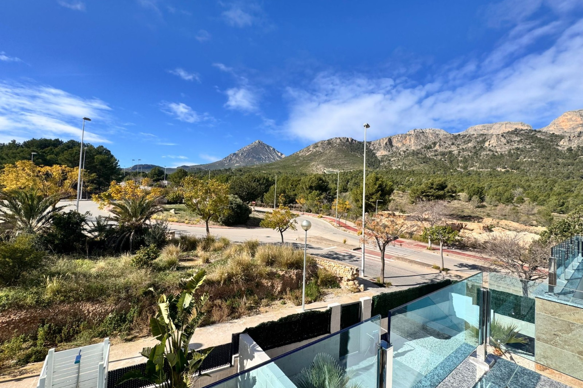 Odsprzedaż - Kamienica - Polop