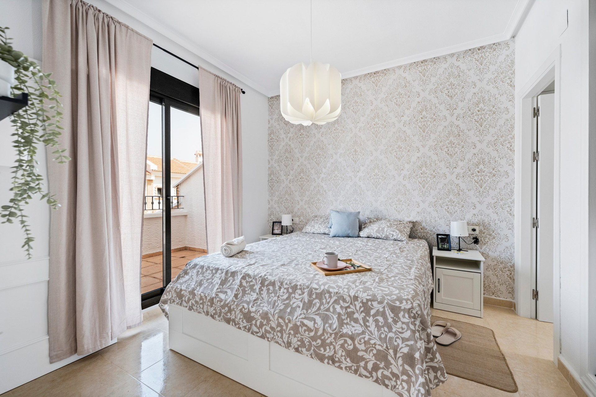 Odsprzedaż - Kamienica - San Miguel de Salinas