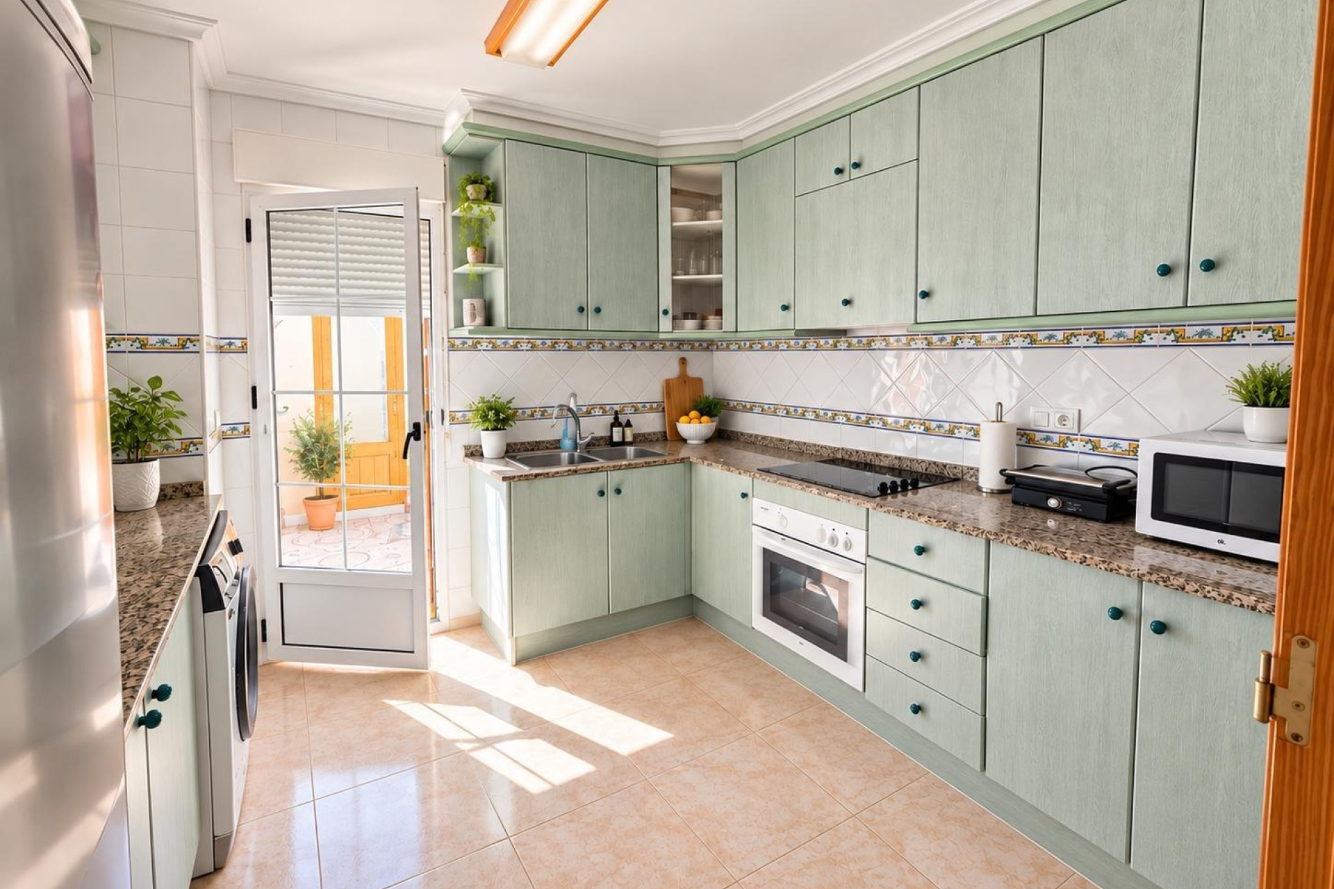 Odsprzedaż - Kamienica - Torrevieja - El limonar