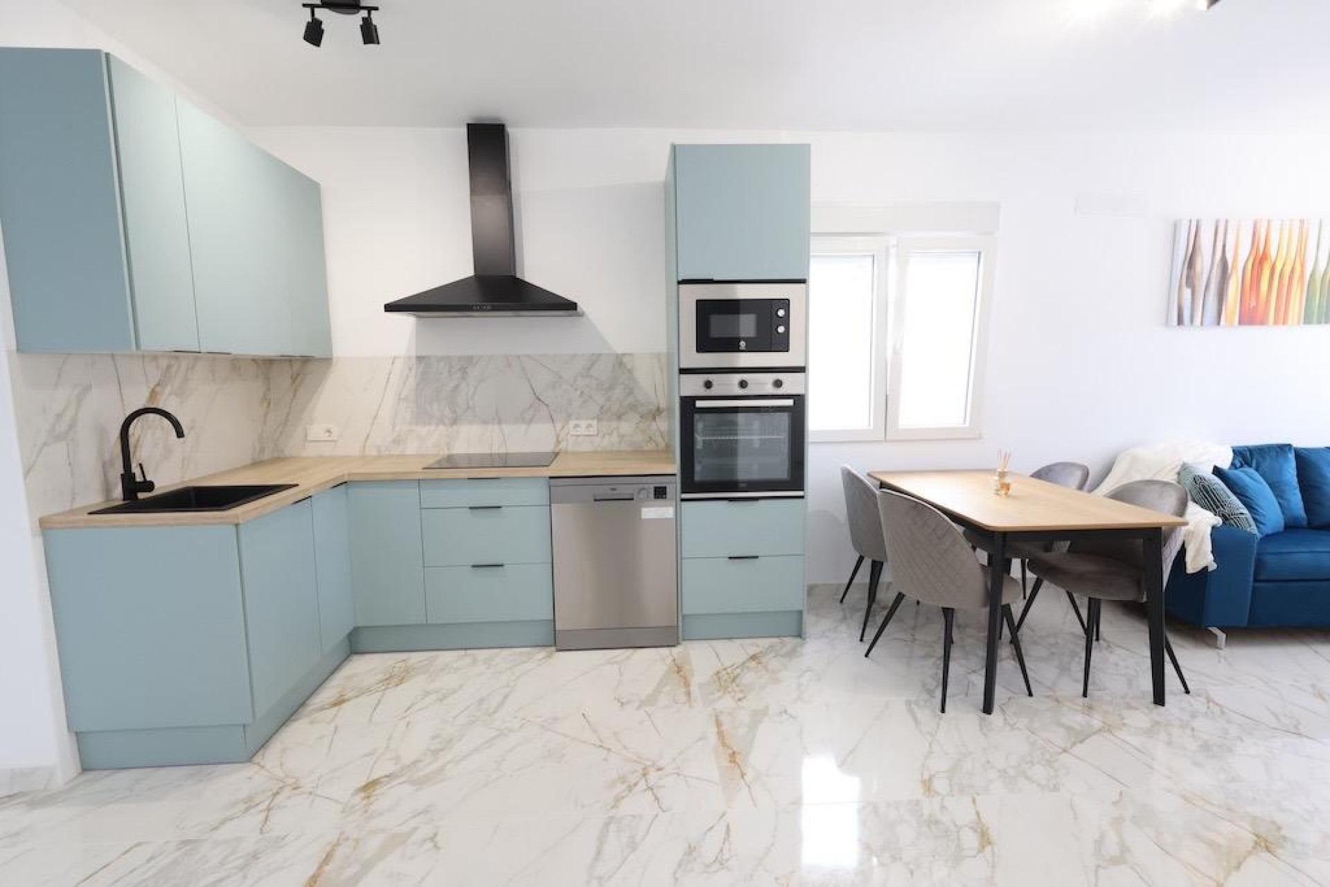 Odsprzedaż - Kamienica - Torrevieja - San luis