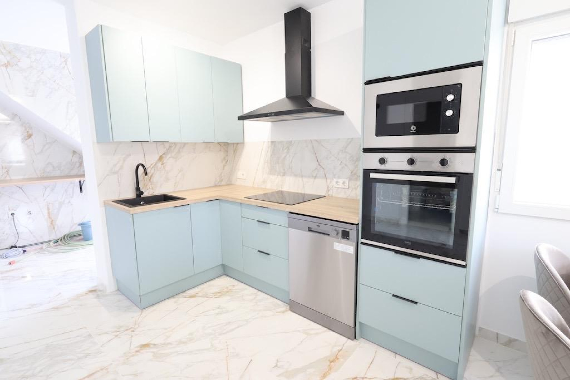 Odsprzedaż - Kamienica - Torrevieja - San luis