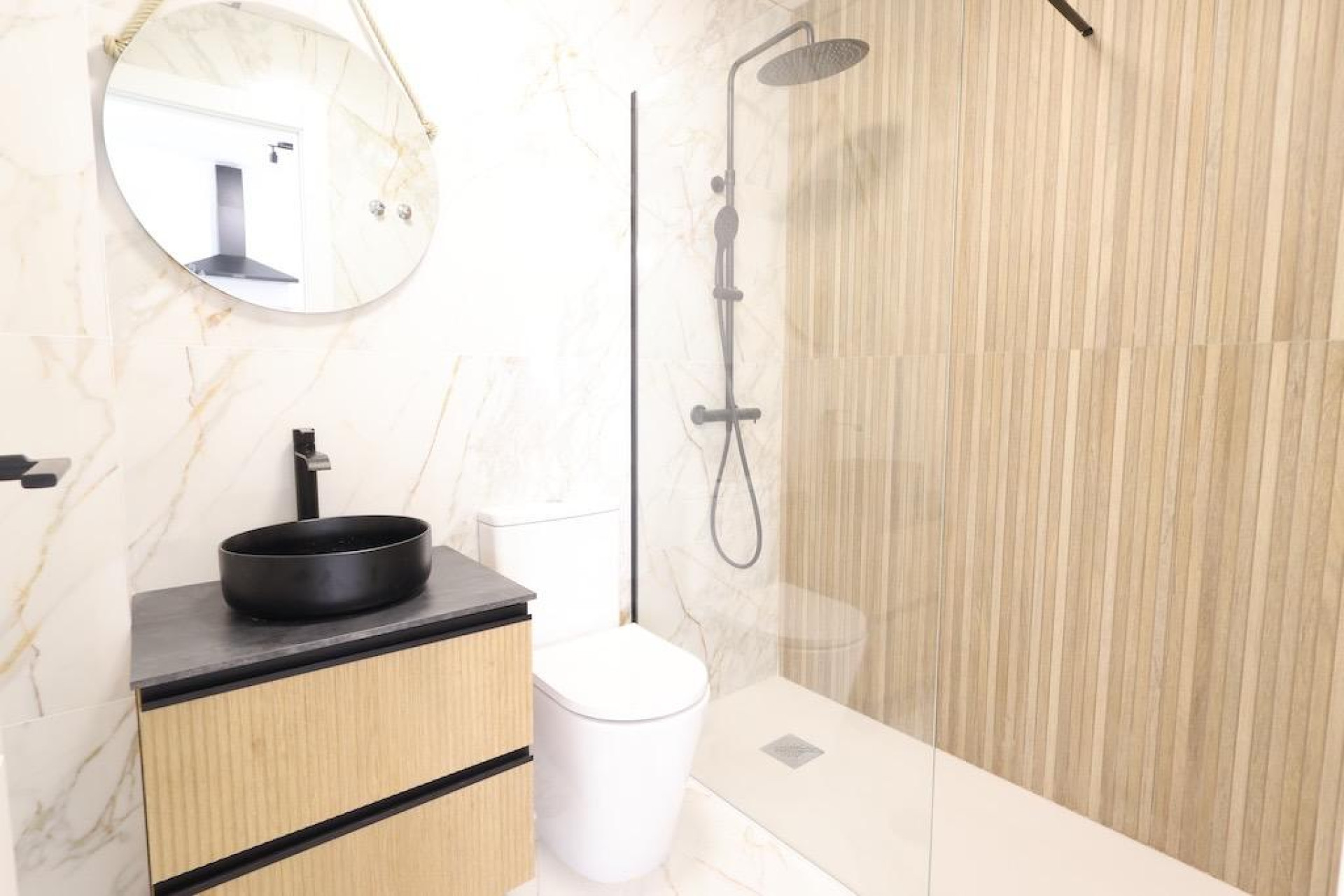 Odsprzedaż - Kamienica - Torrevieja - San luis