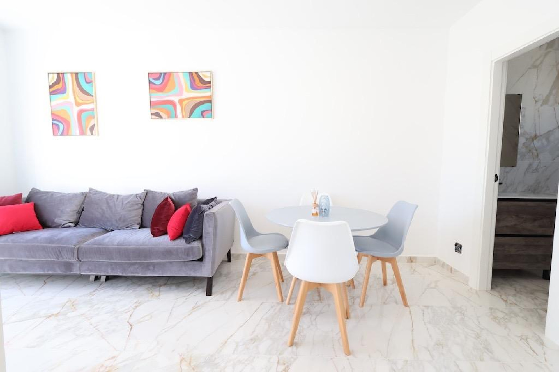 Odsprzedaż - Kamienica - Torrevieja - San luis