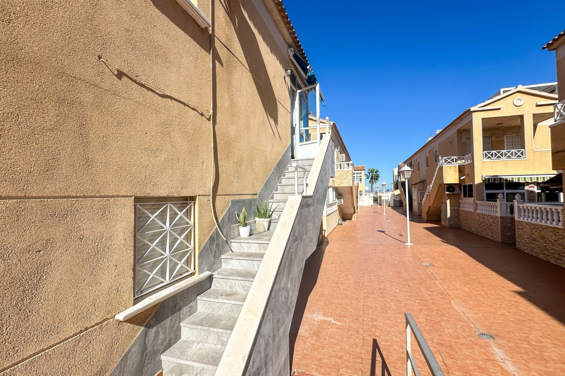 Odsprzedaż - Kamienica - Torrevieja - torrevieja