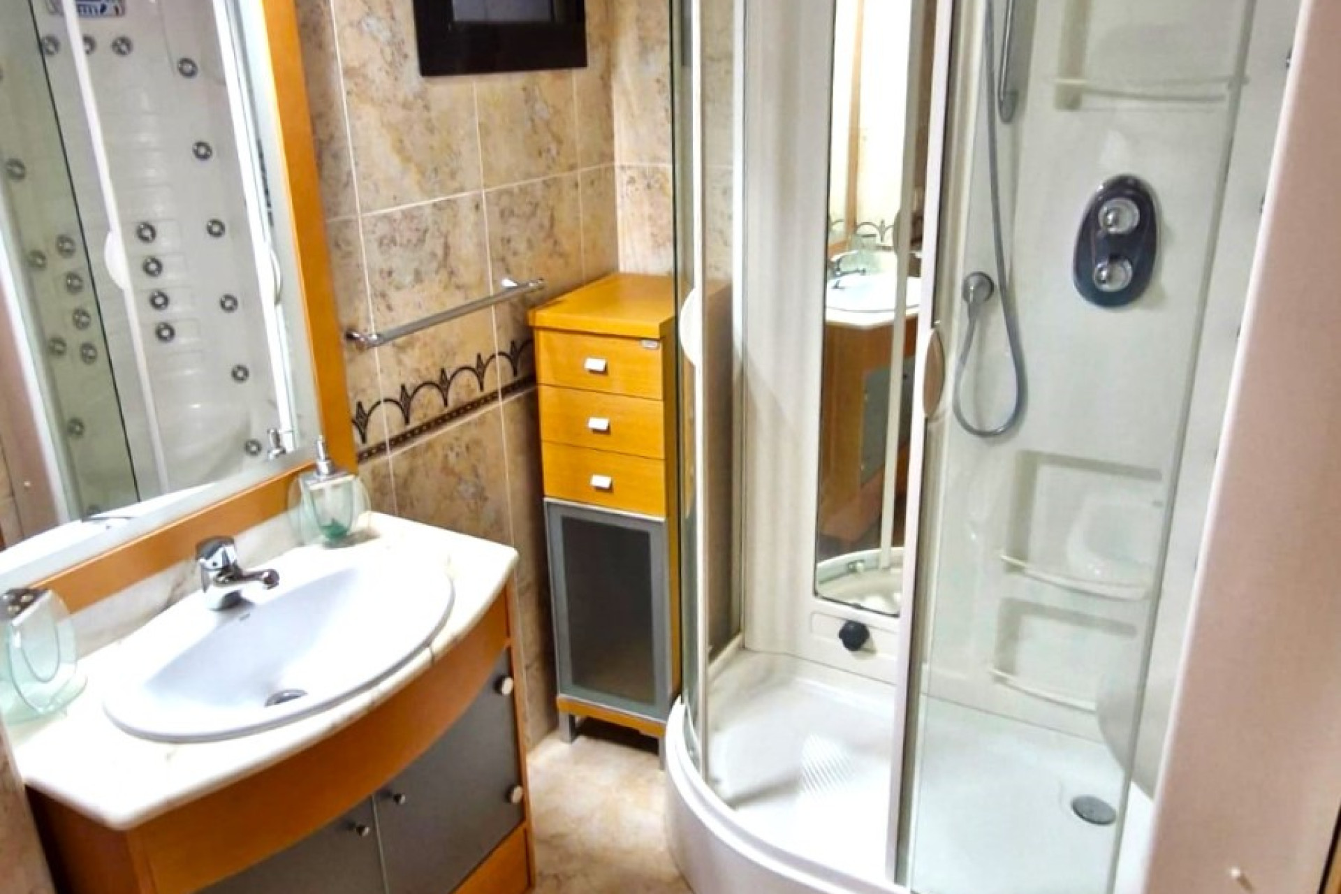 Odsprzedaż - Mieszkanie w bloku - Benidorm - Levante