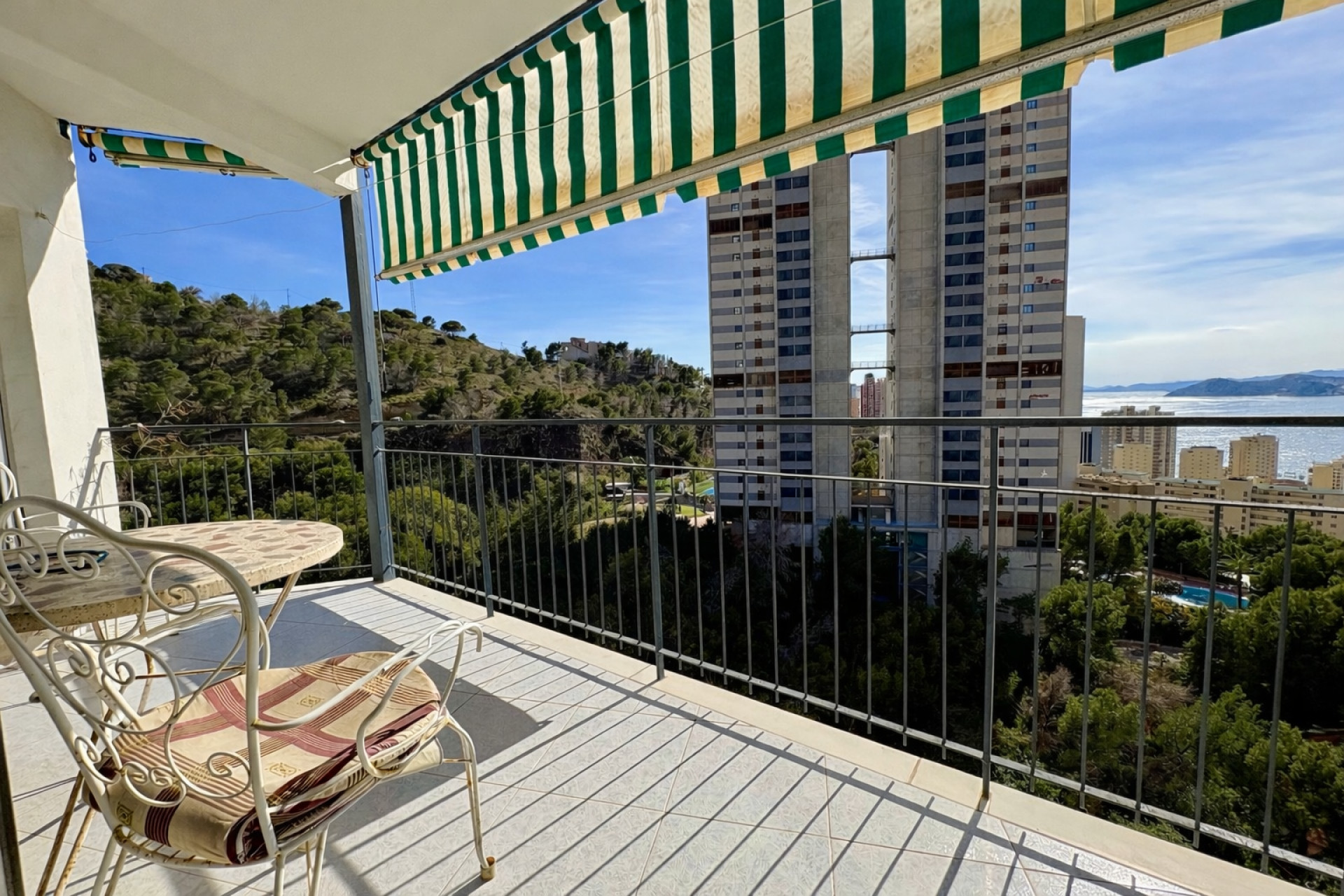 Odsprzedaż - Mieszkanie w bloku - Benidorm - Rincón de Loix