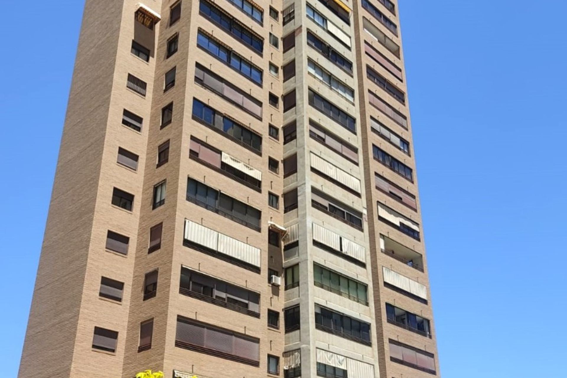 Odsprzedaż - Mieszkanie w bloku - Benidorm - Zona de Poniente