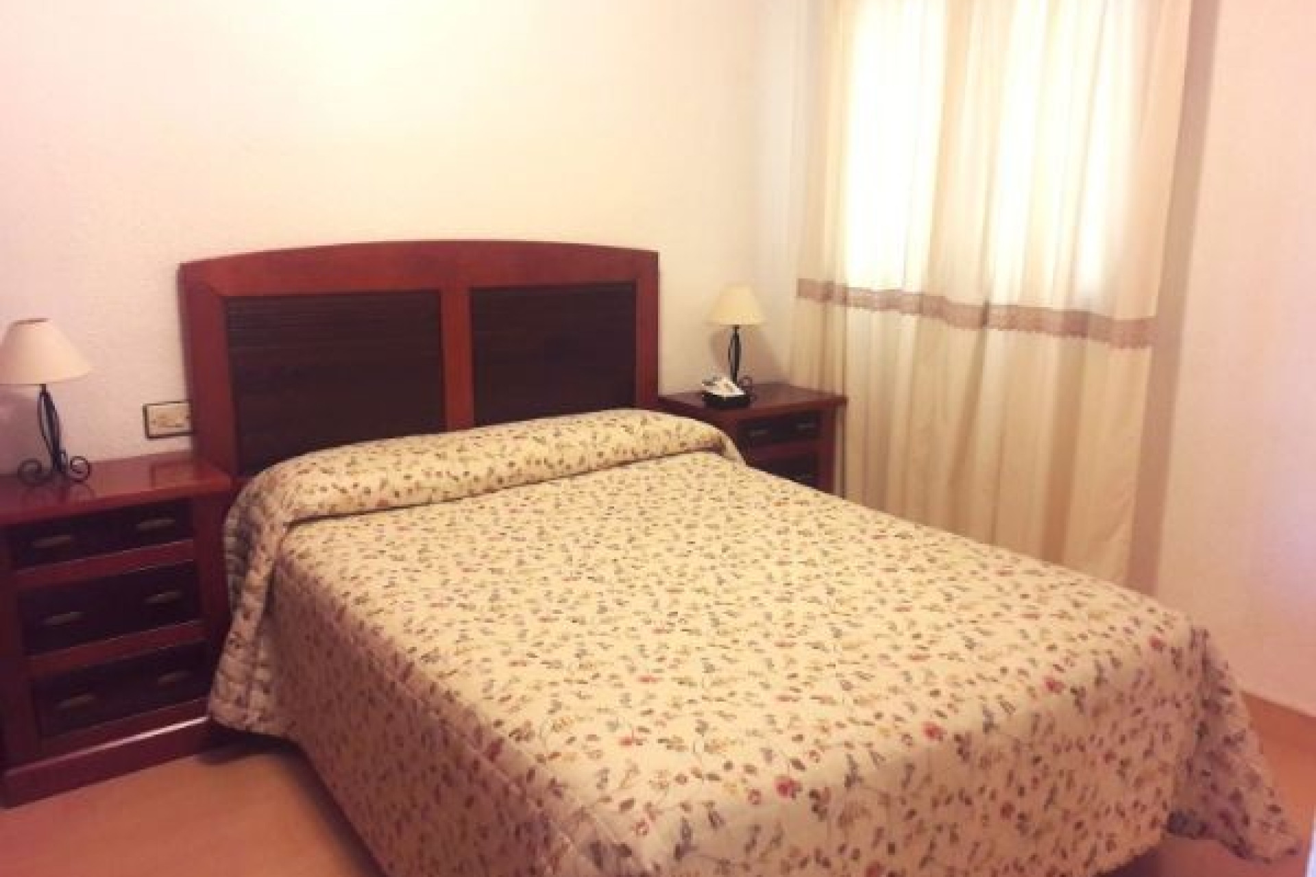 Odsprzedaż - Mieszkanie w bloku - Benidorm - Zona de Poniente