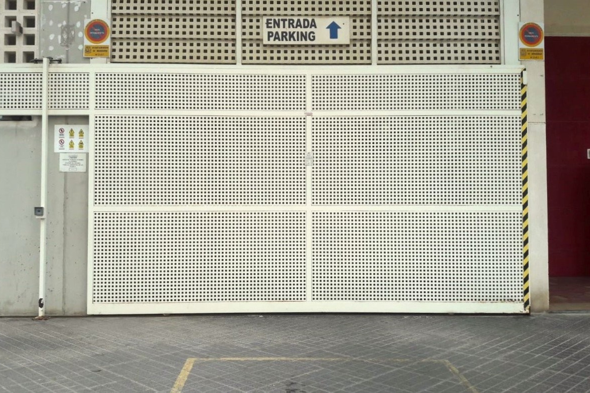 Odsprzedaż - Mieszkanie w bloku - Benidorm - Zona de Poniente