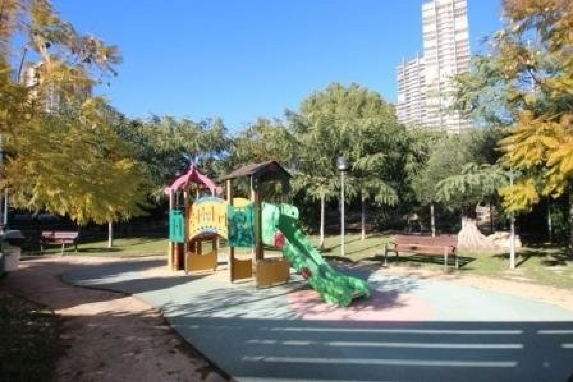 Odsprzedaż - Mieszkanie w bloku - Benidorm - Zona de Poniente