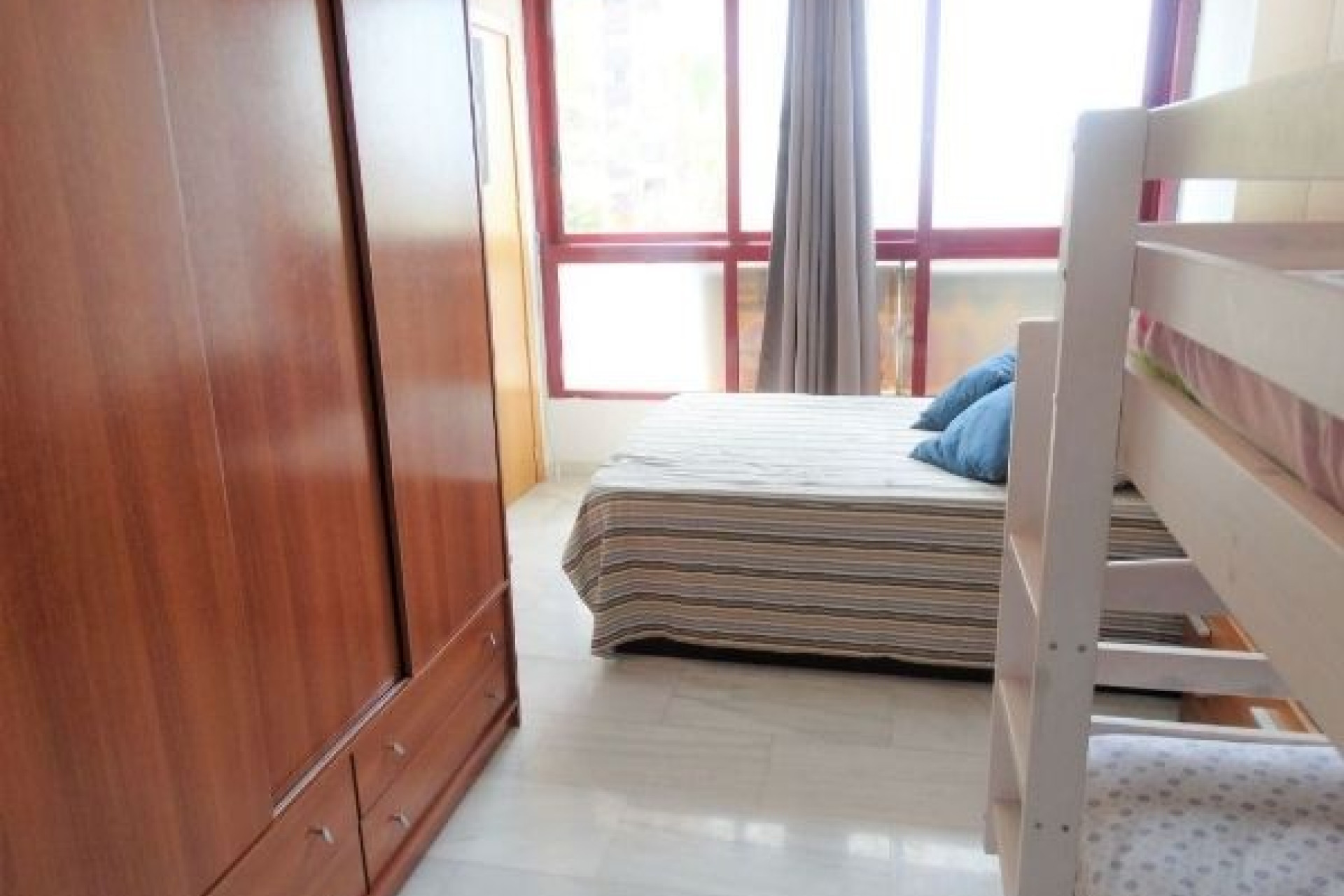 Odsprzedaż - Mieszkanie w bloku - Benidorm - Zona de Poniente