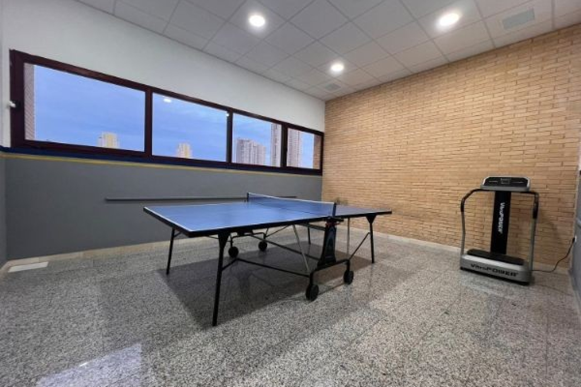 Odsprzedaż - Mieszkanie w bloku - Benidorm - Zona de Poniente