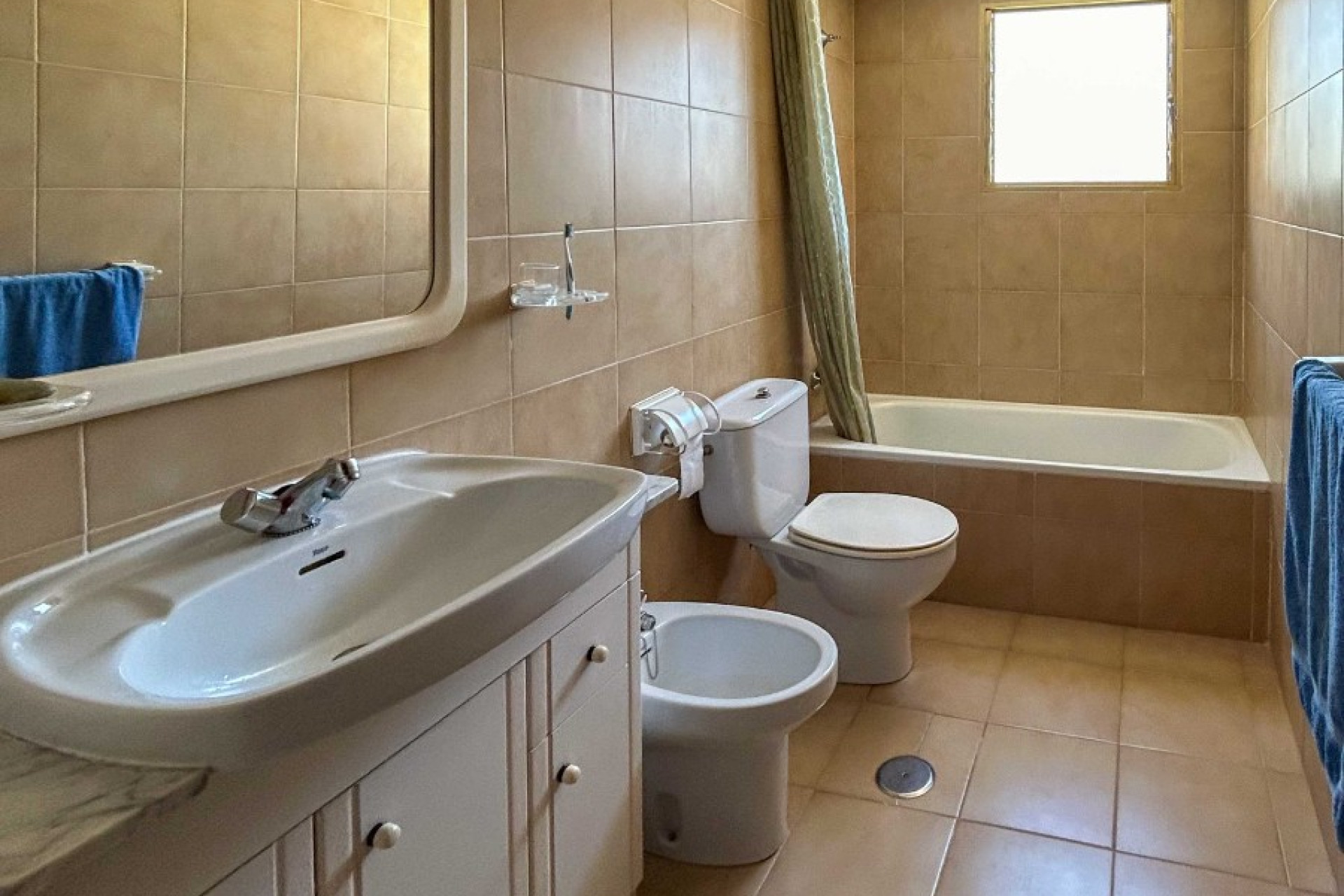 Odsprzedaż - Mieszkanie w bloku - Benidorm - Zona de Poniente