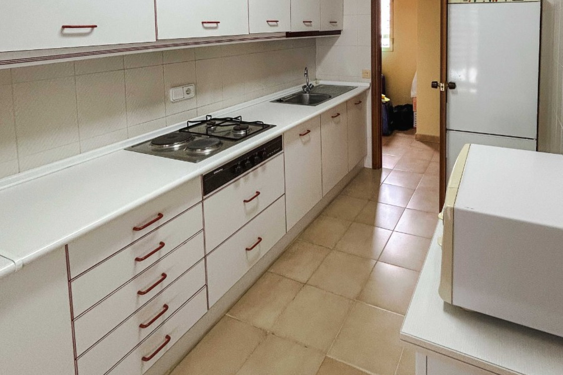 Odsprzedaż - Mieszkanie w bloku - Benidorm - Zona de Poniente