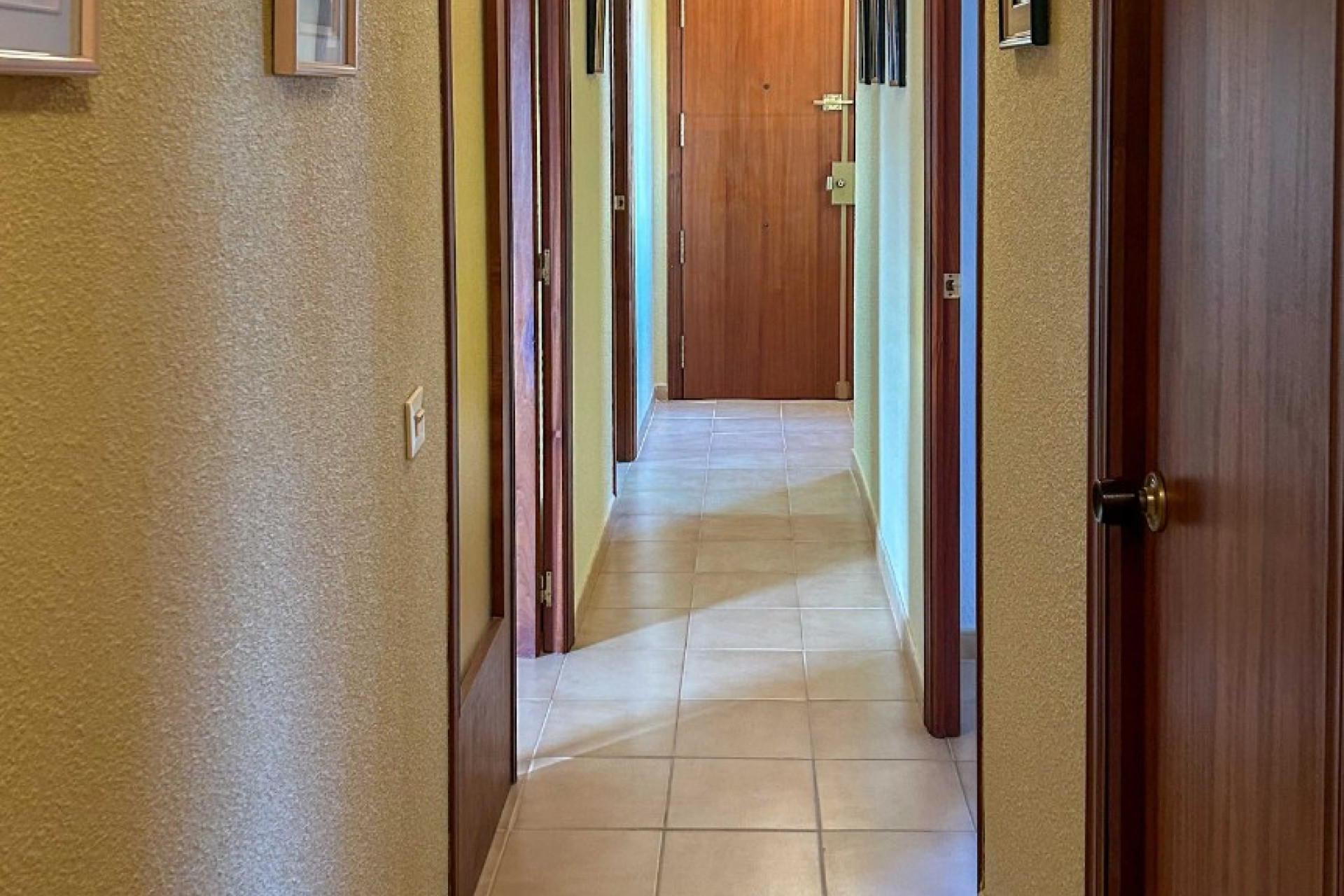 Odsprzedaż - Mieszkanie w bloku - Benidorm - Zona de Poniente