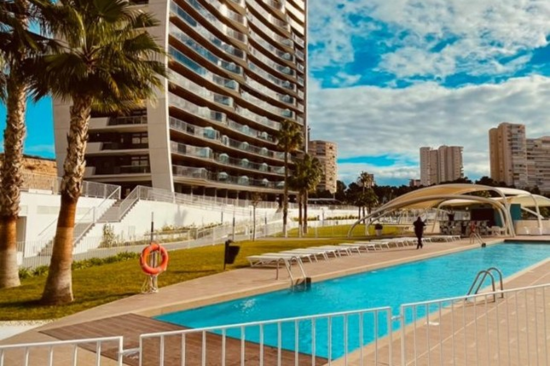Odsprzedaż - Mieszkanie w bloku - Benidorm - Zona de Poniente