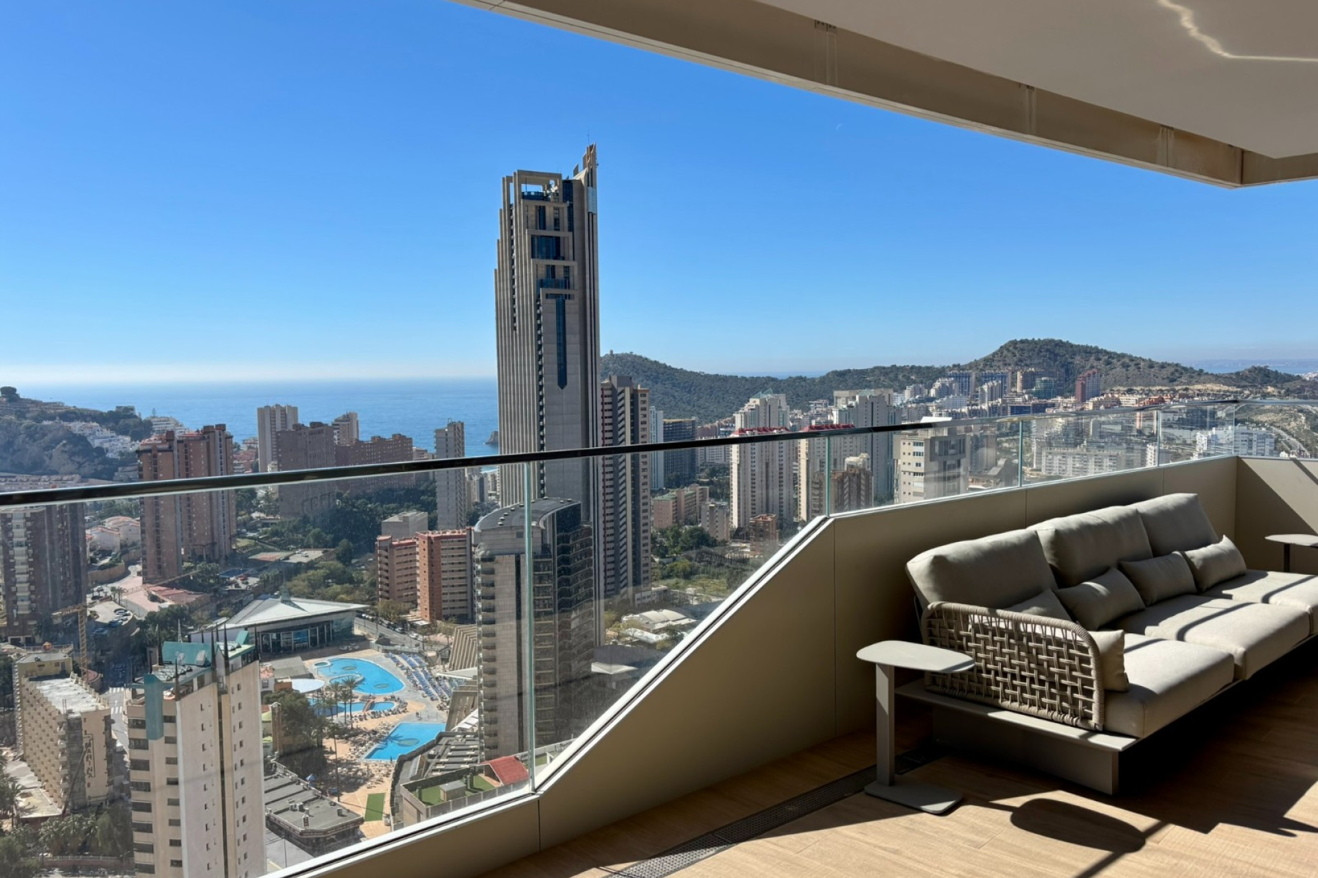 Odsprzedaż - Mieszkanie w bloku - Benidorm - Zona de Poniente