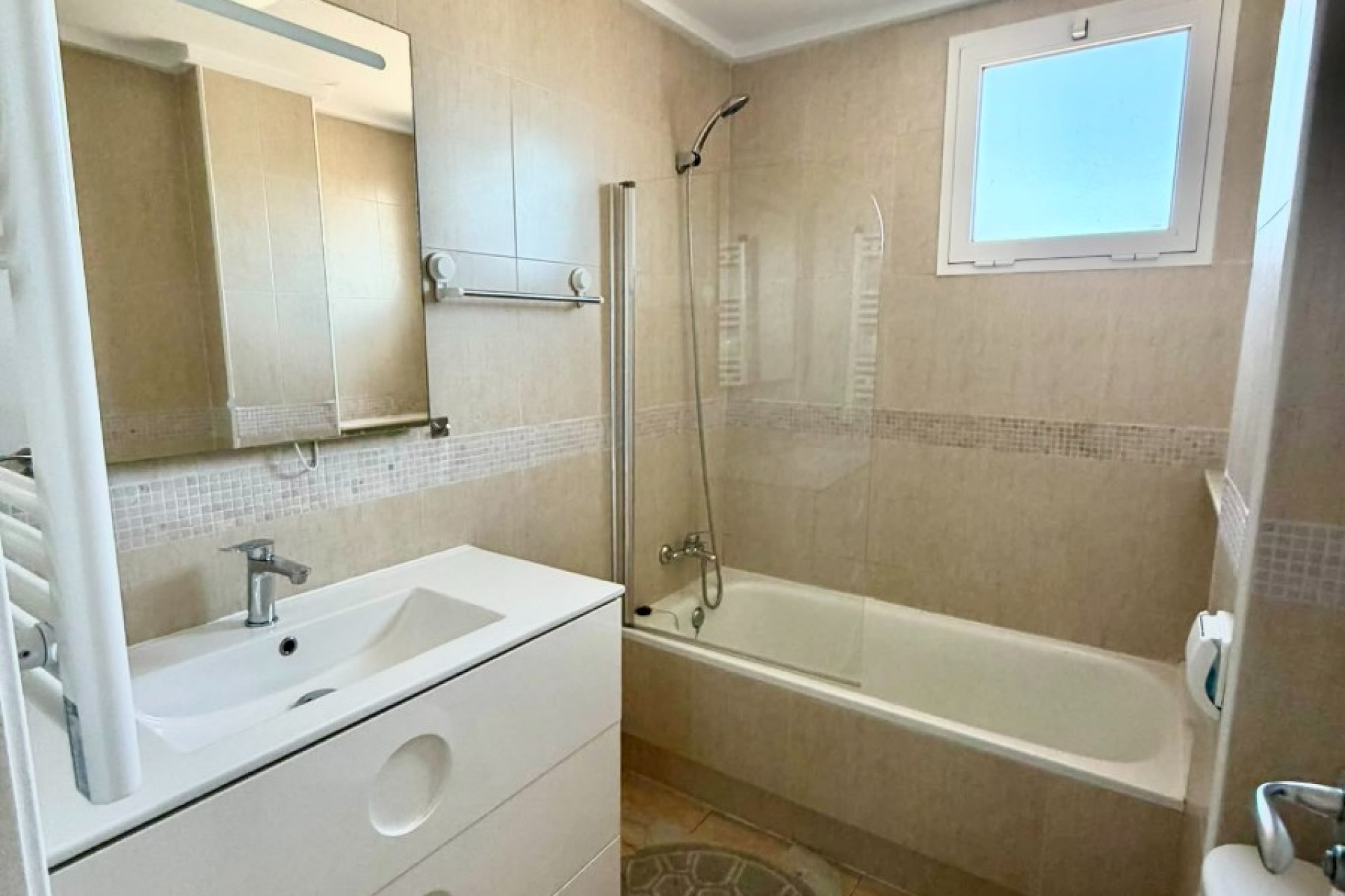 Odsprzedaż - Mieszkanie w bloku - Benidorm - Zona de Poniente