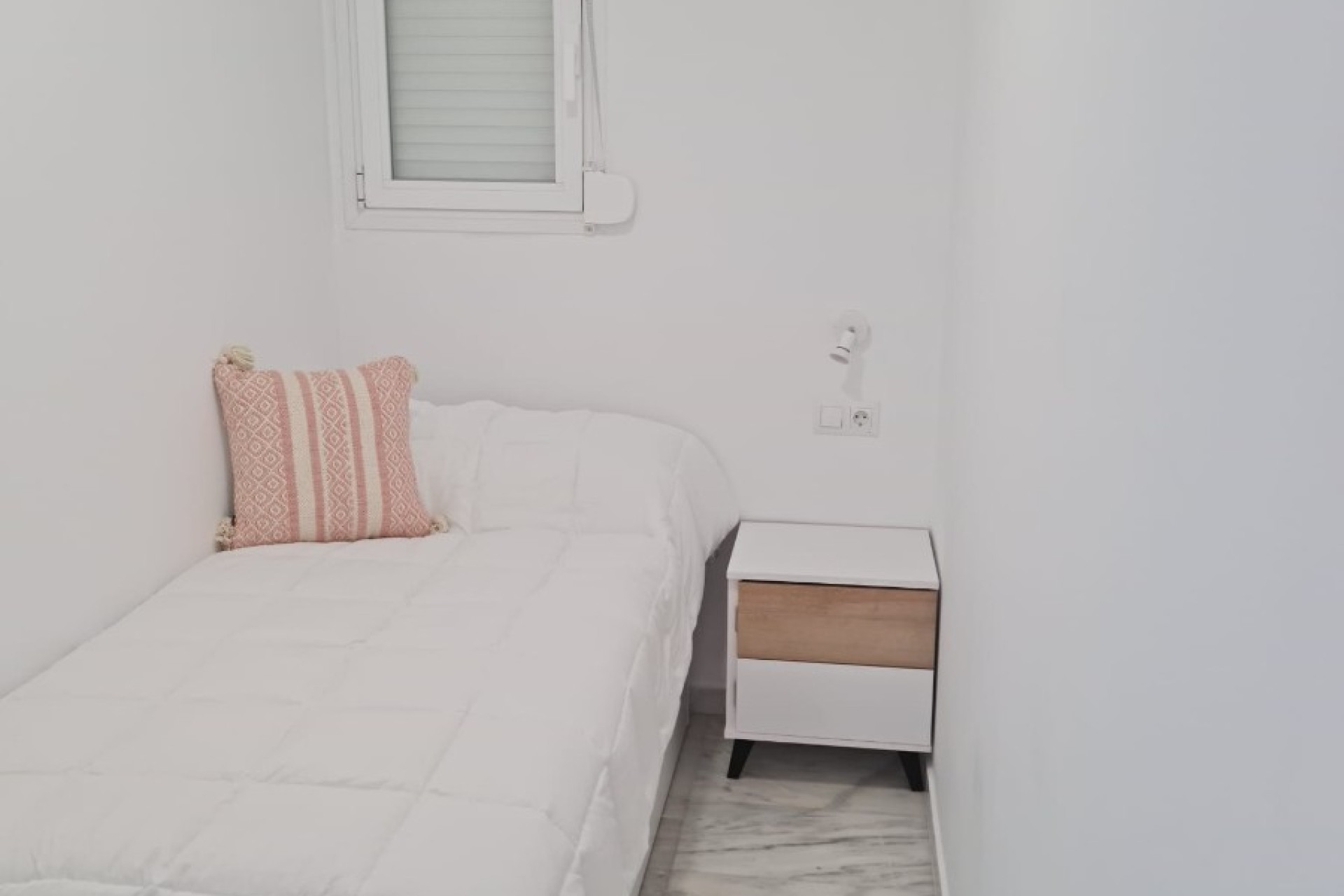 Odsprzedaż - Mieszkanie w bloku - Benidorm - Zona de Poniente